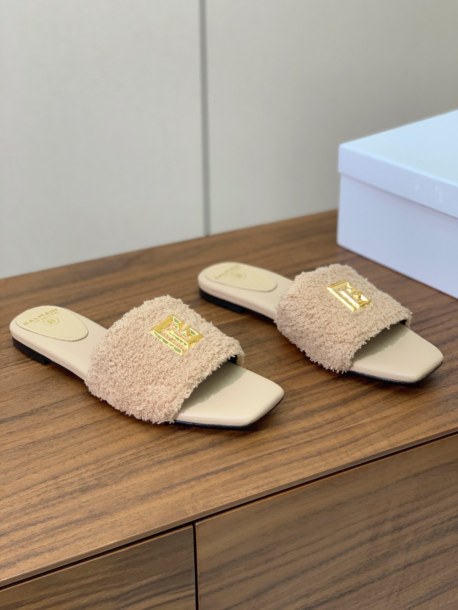 BALMAIN 26S SANDALS IN BEIGE WOOL AND CALFSKIN