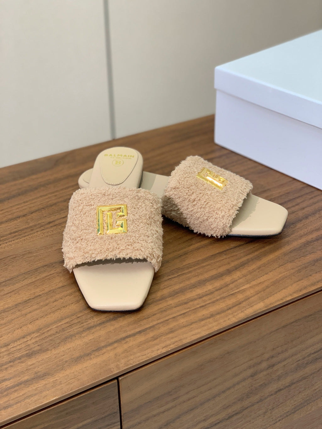 BALMAIN 26S SANDALS IN BEIGE WOOL AND CALFSKIN