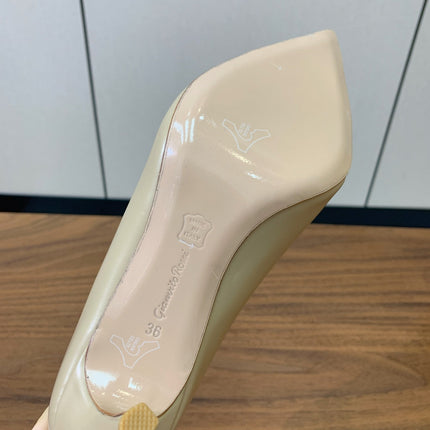 GIANVITO ROSSI 26S STILETTO PUMPS 95 MM IN BEIGE KHAKI CALFSKIN