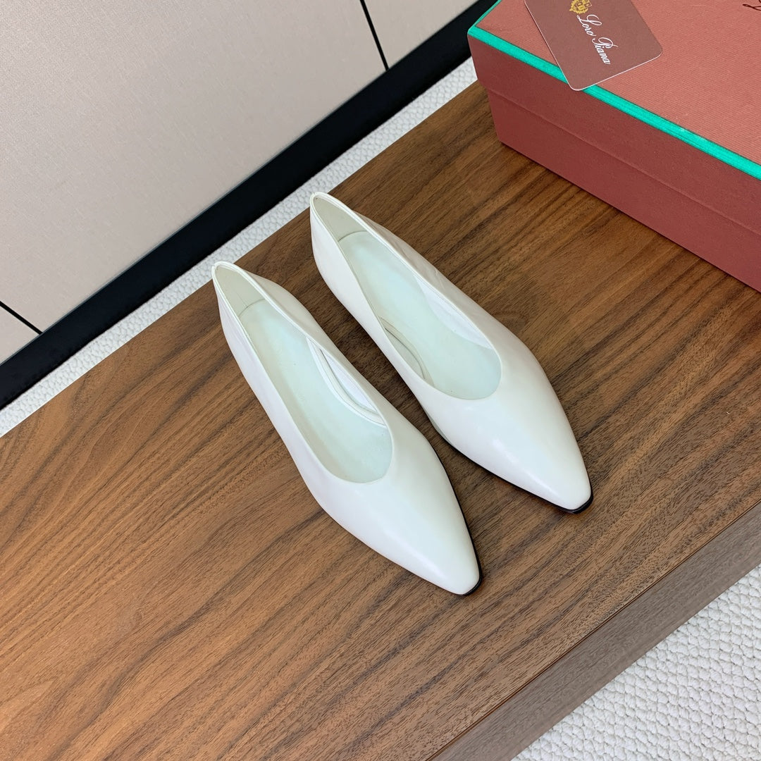 LP 26S BALLET FLATS IN WHITE CALFSKIN