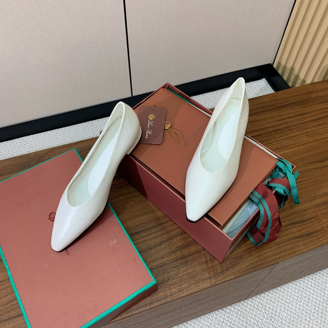 LP 26S BALLET FLATS IN WHITE CALFSKIN