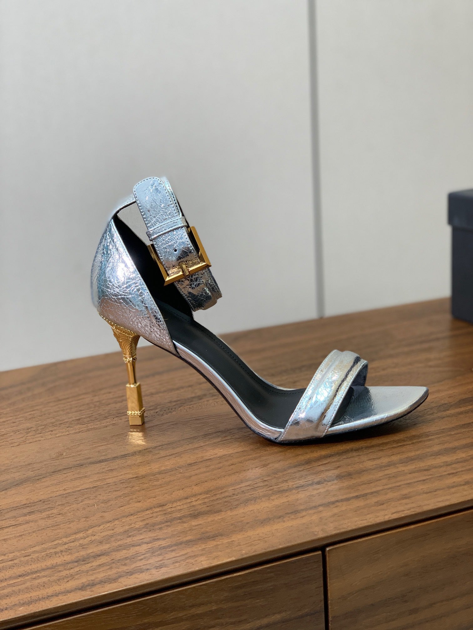 BALMAIN 25S SQUARE STRAP HIGH HEELS 100MM IN SILVER CALFSKIN