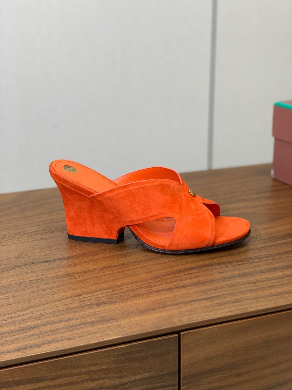 HIGH HEELS 85 MM IN ORANGE SUEDE