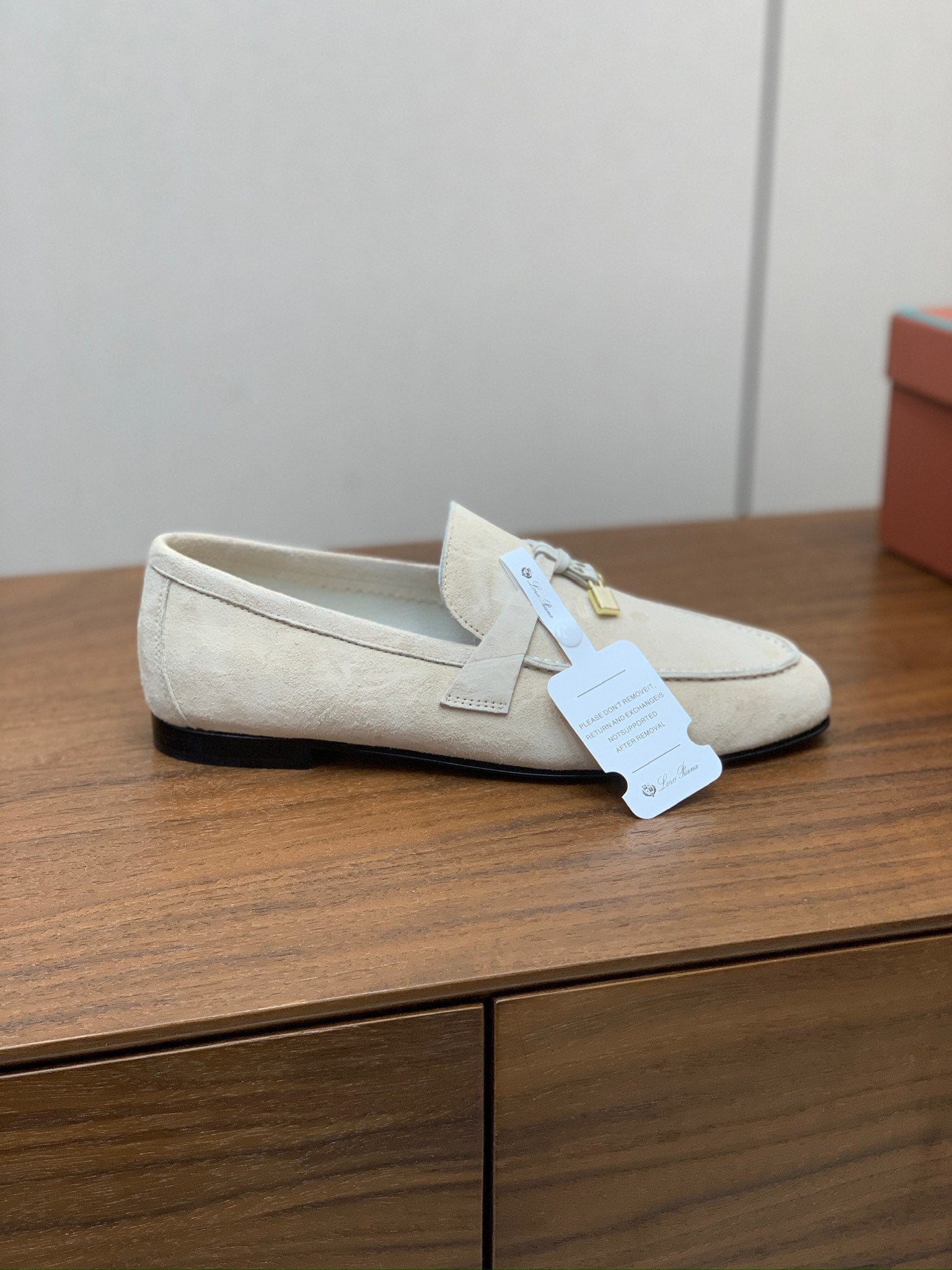 LP 26S SUMMER CHARMS WALK LOAFER IN CREAM WHITE SUEDE GOLD HARDWARE
