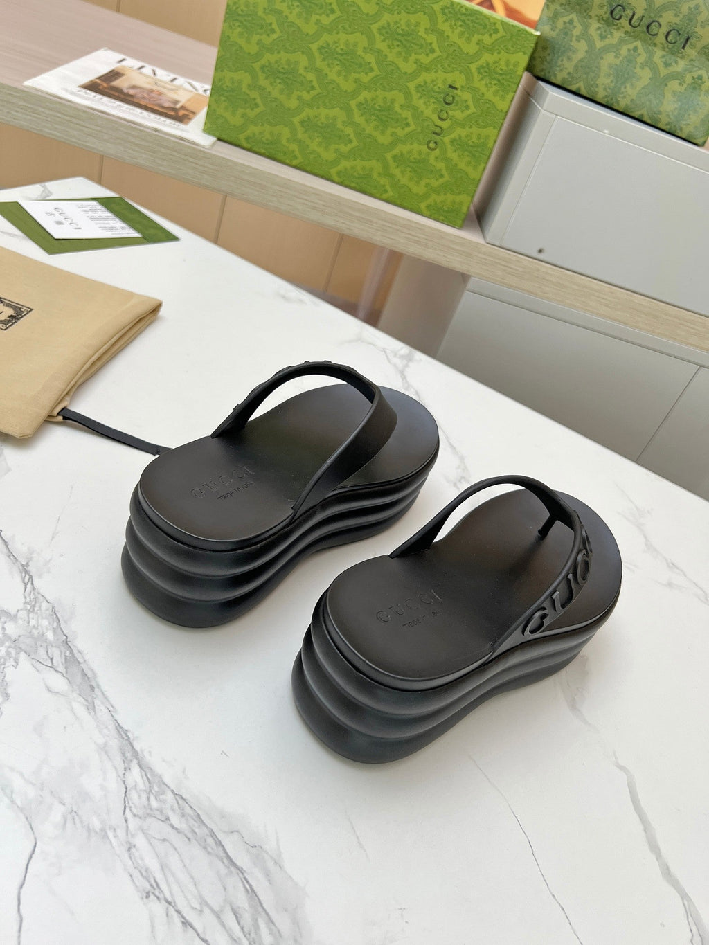 THONG PLATFORM 5 CM IN BLACK IMPORTED TPU