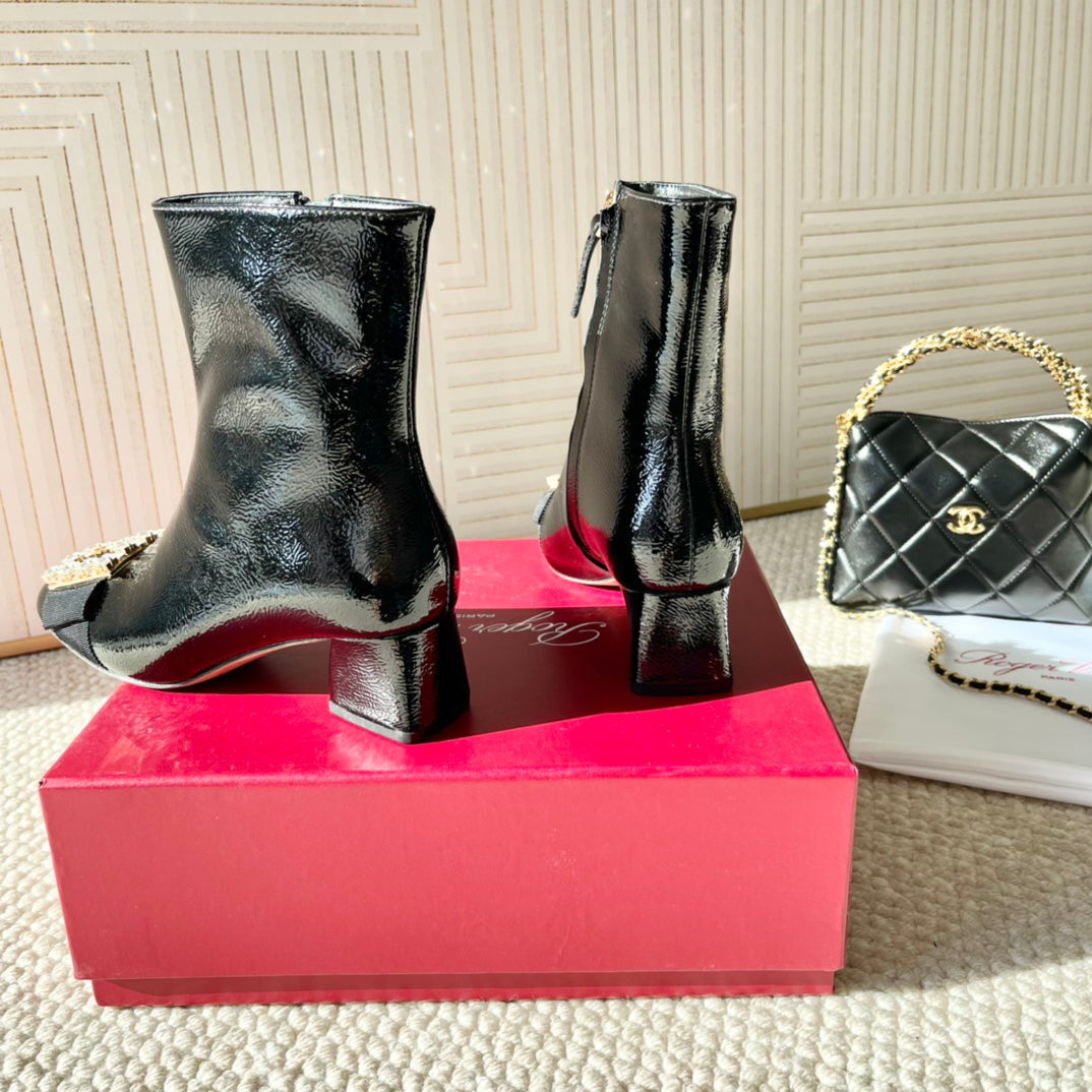 BELLE VIVIER ANKLE BOOTS IN BLACK GLOSSY CALFSKIN RHINESTONE BUCKLE