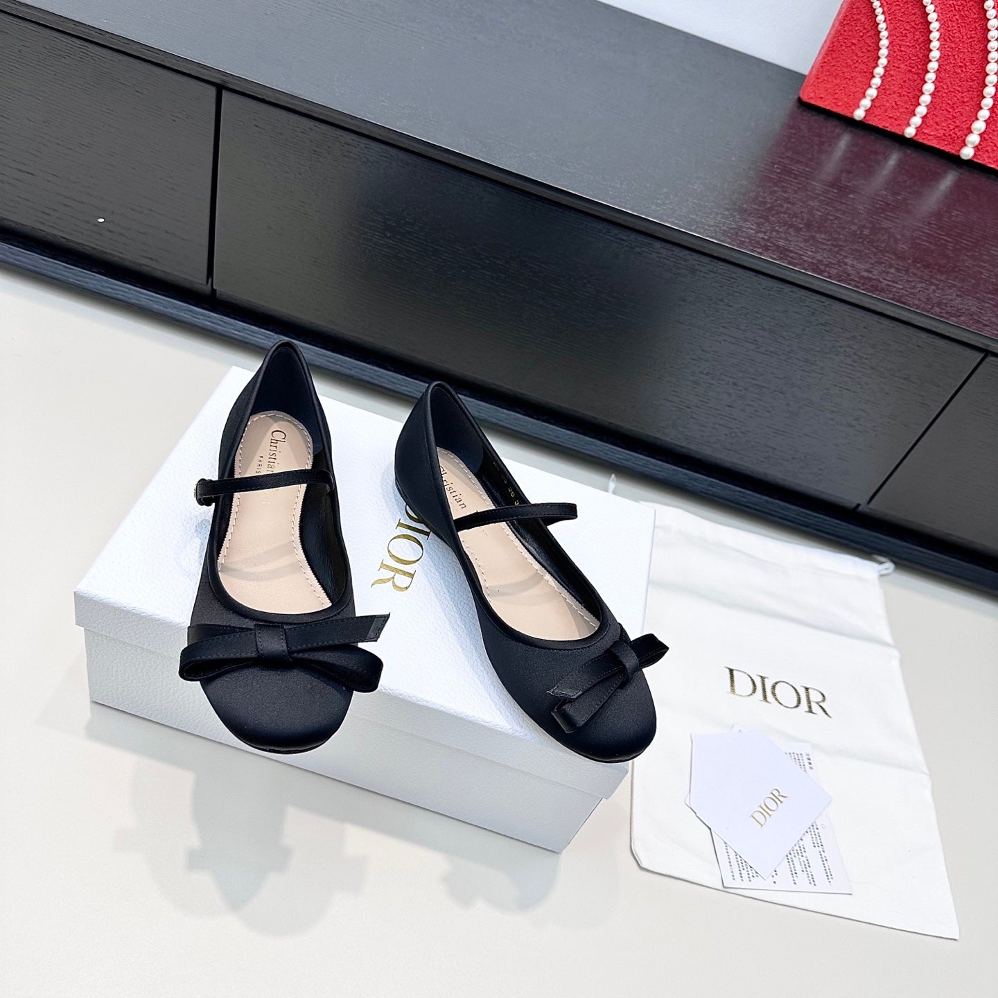 DIOR 26S LOVELY-D BALLET FLAT IN BLACK SATIN WITH BOW