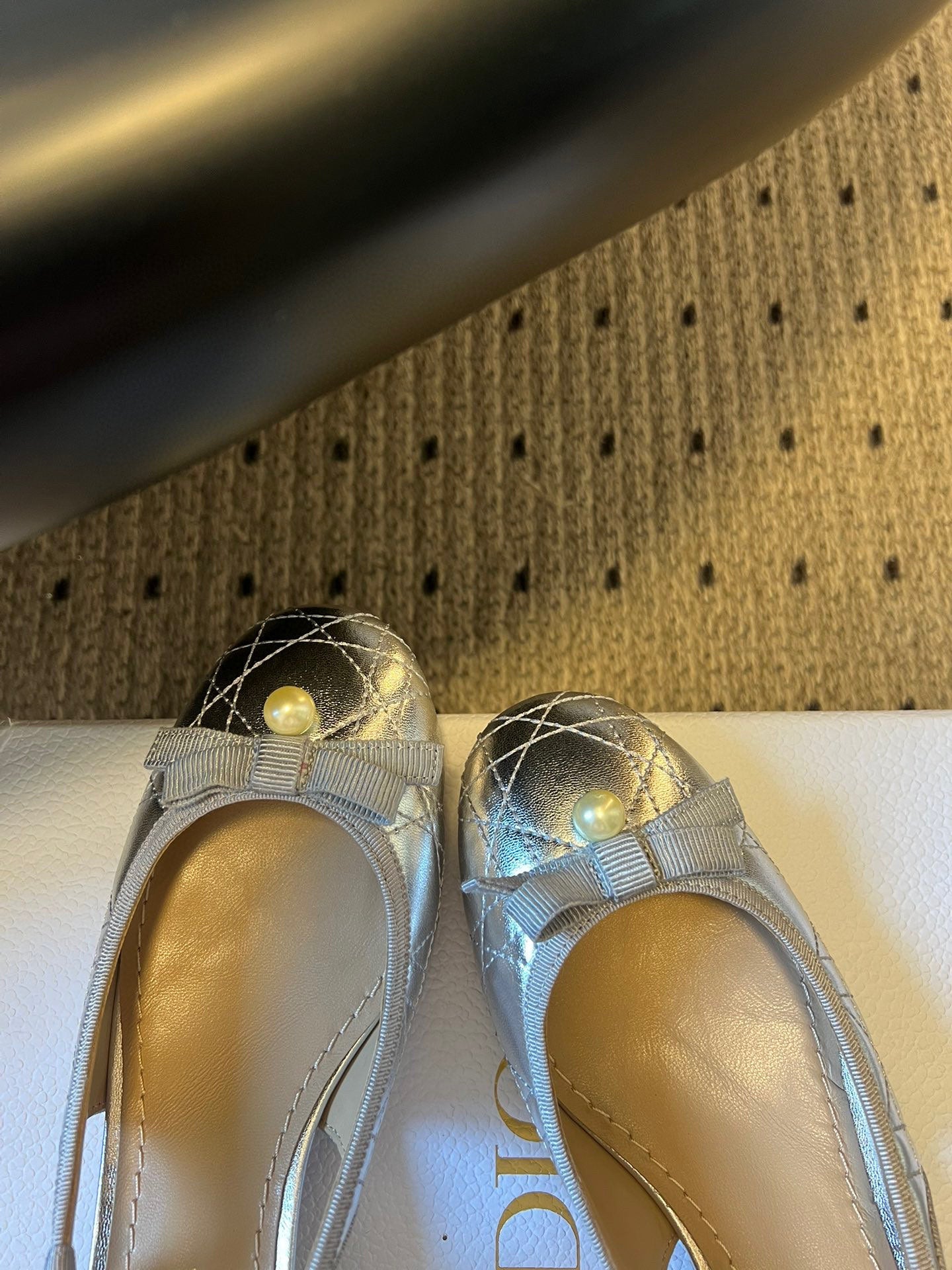 DIOR 26S OPEN BACK SANDALS IN SILVER CALFSKIN WITH PEARL BOW
