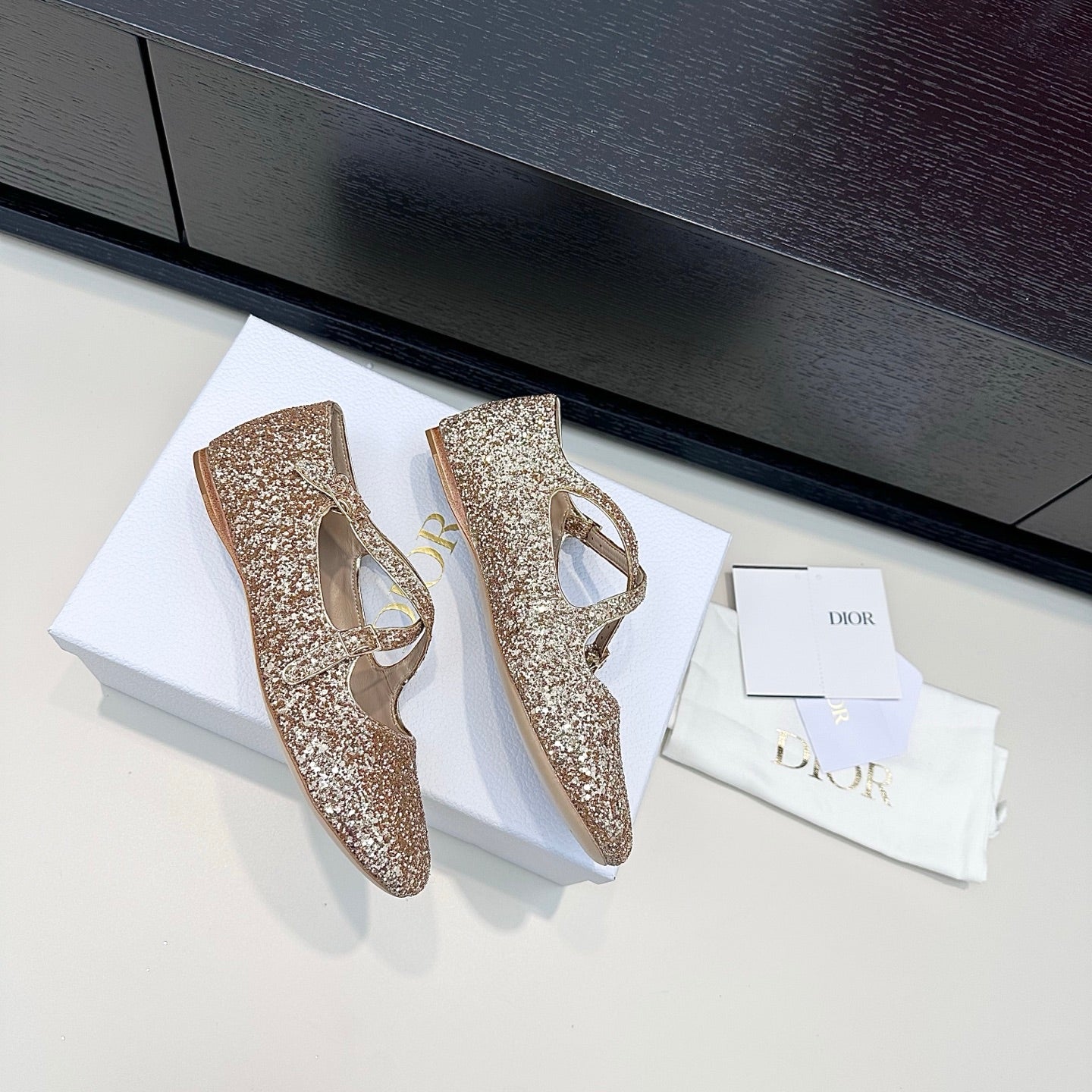 DIOR 26S BALLET FLAT IN GOLD LAMINATED LAMBSKIN AND GLITTER