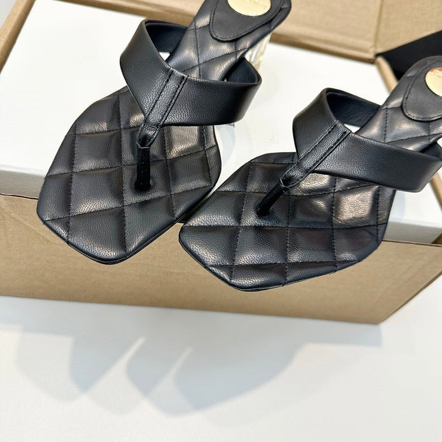 YSL 26S QUILTED THONG SANDALS 50 MM IN BLACK LAMBSKIN