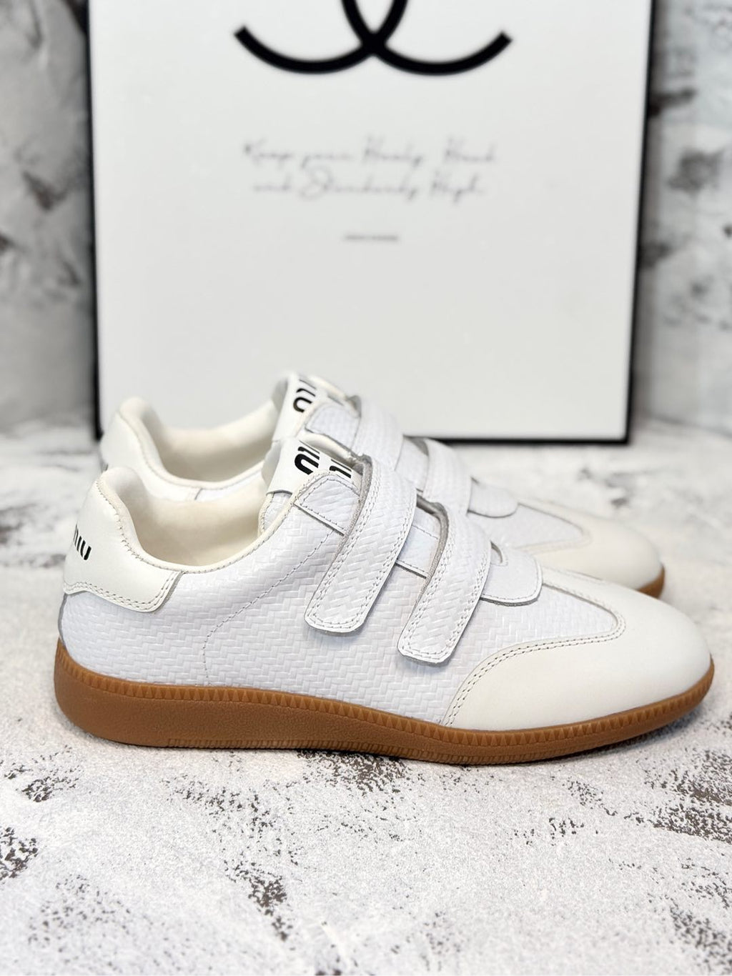 RETRO SNEAKERS WITH RIPTAPE STRAPS IN WHITE LAMBSKIN KNITTED PATTERN