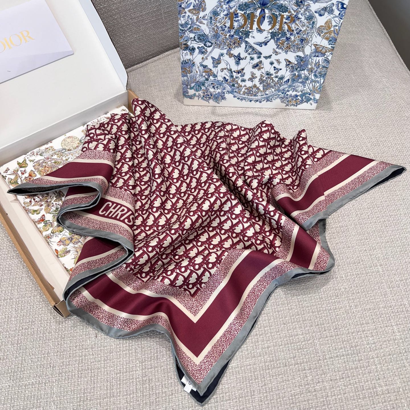 DIOR 26S SCARF 90CM IN SILK 167895