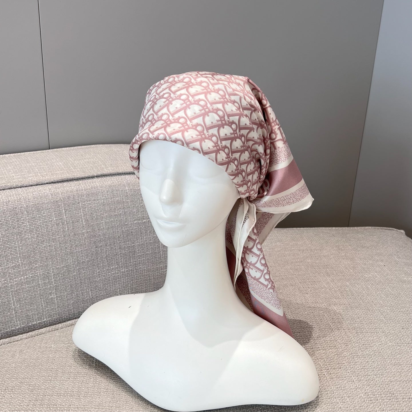DIOR 26S SCARF 90CM IN SILK 167897