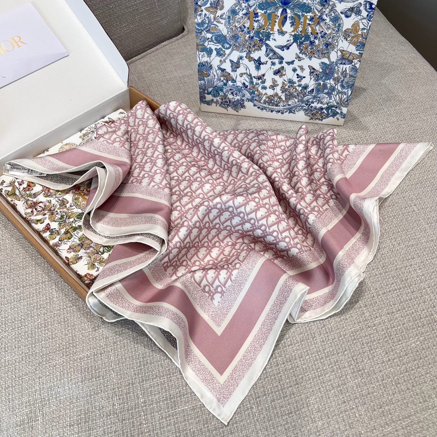DIOR 26S SCARF 90CM IN SILK 167897