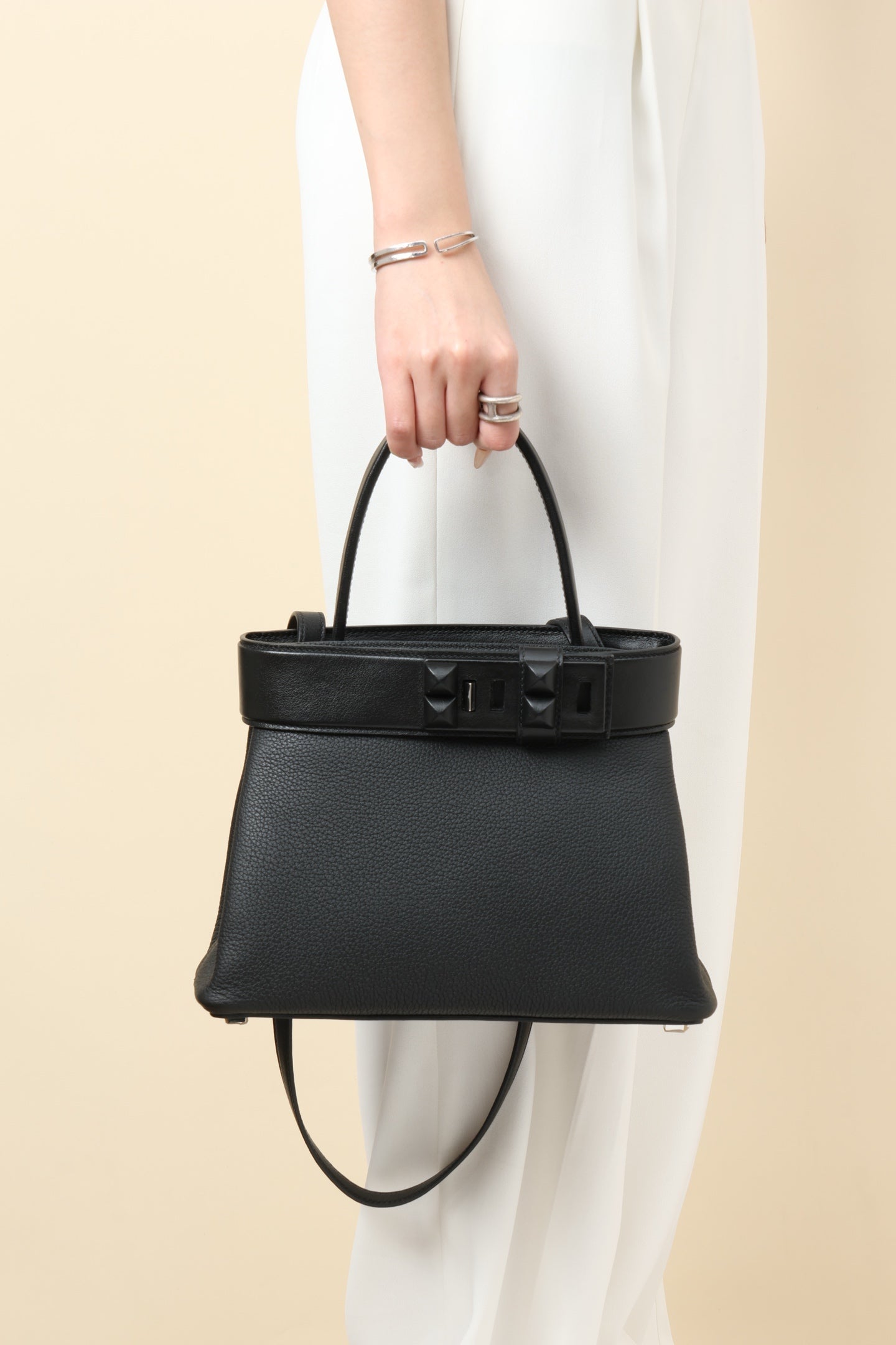 HM 25S MEDOR 27 CM IN BLACK TOGO