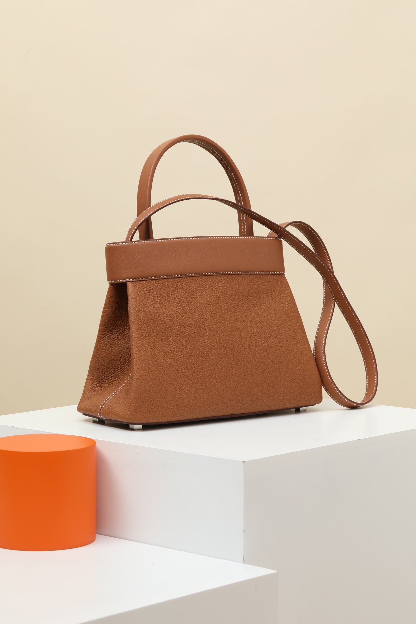 HM 25S MEDOR 27 CM IN CARAMEL BROWN TOGO