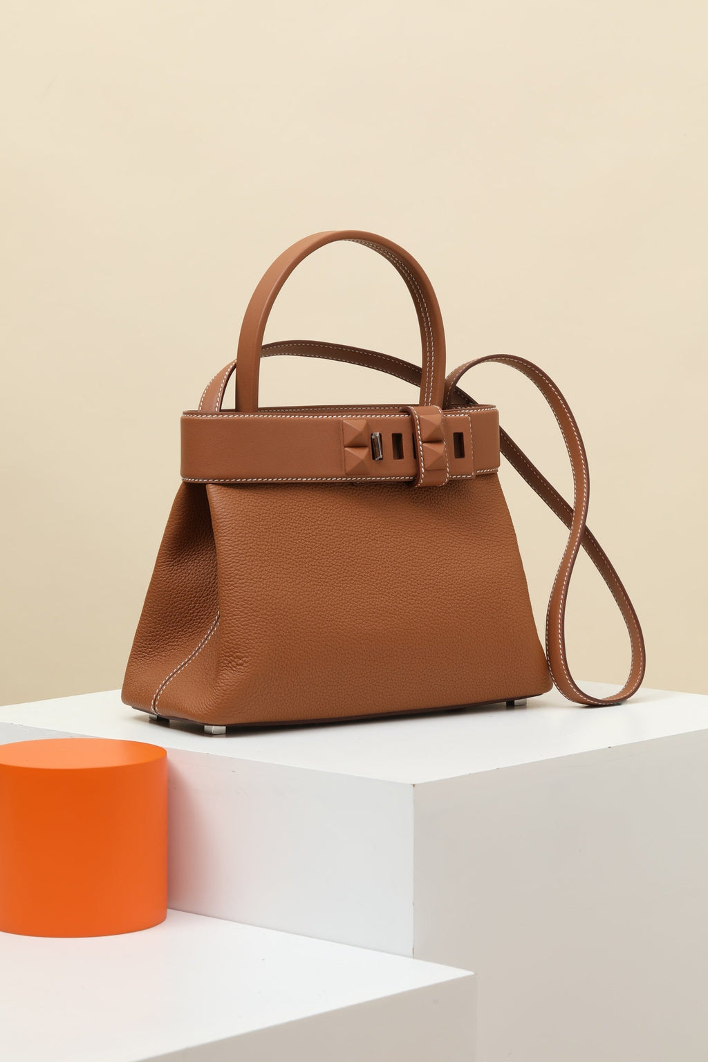 HM 25S MEDOR 27 CM IN CARAMEL BROWN TOGO