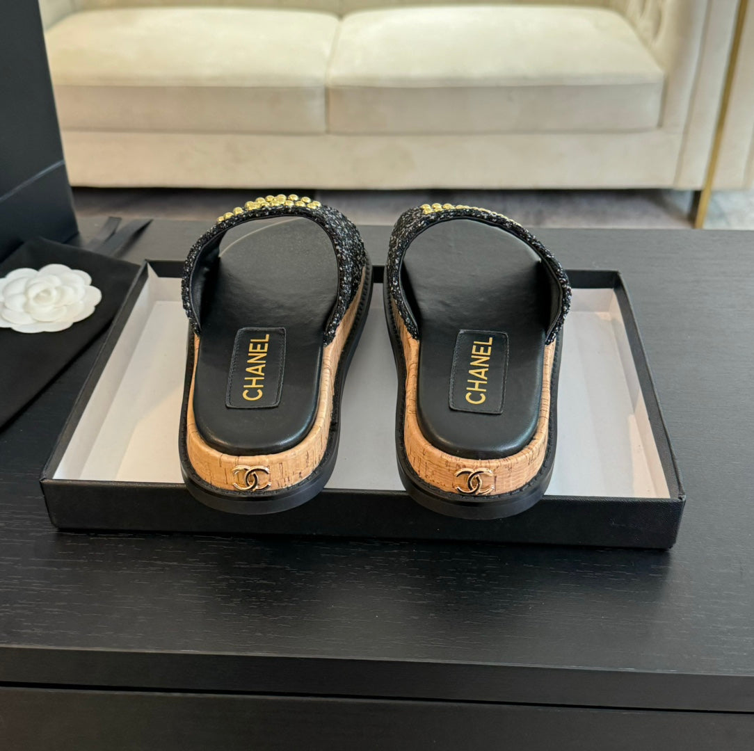 Double C Wood Grain Platform Slippers Black Wool