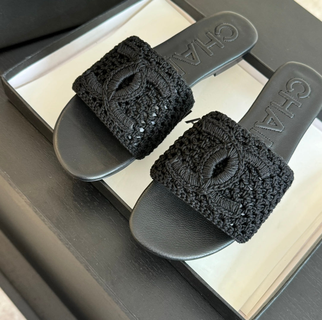 Slippers Black Lambskin