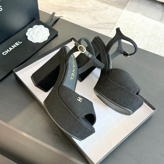 HIGH HEEL PLATFORM SANDALS IN BLACK SUEDE