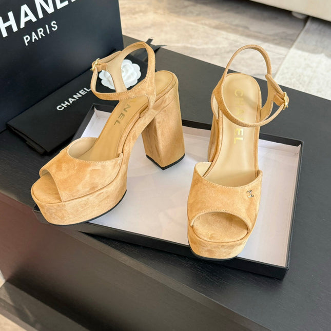 HIGH HEEL PLATFORM SANDALS IN SAND YELLOW SUEDE