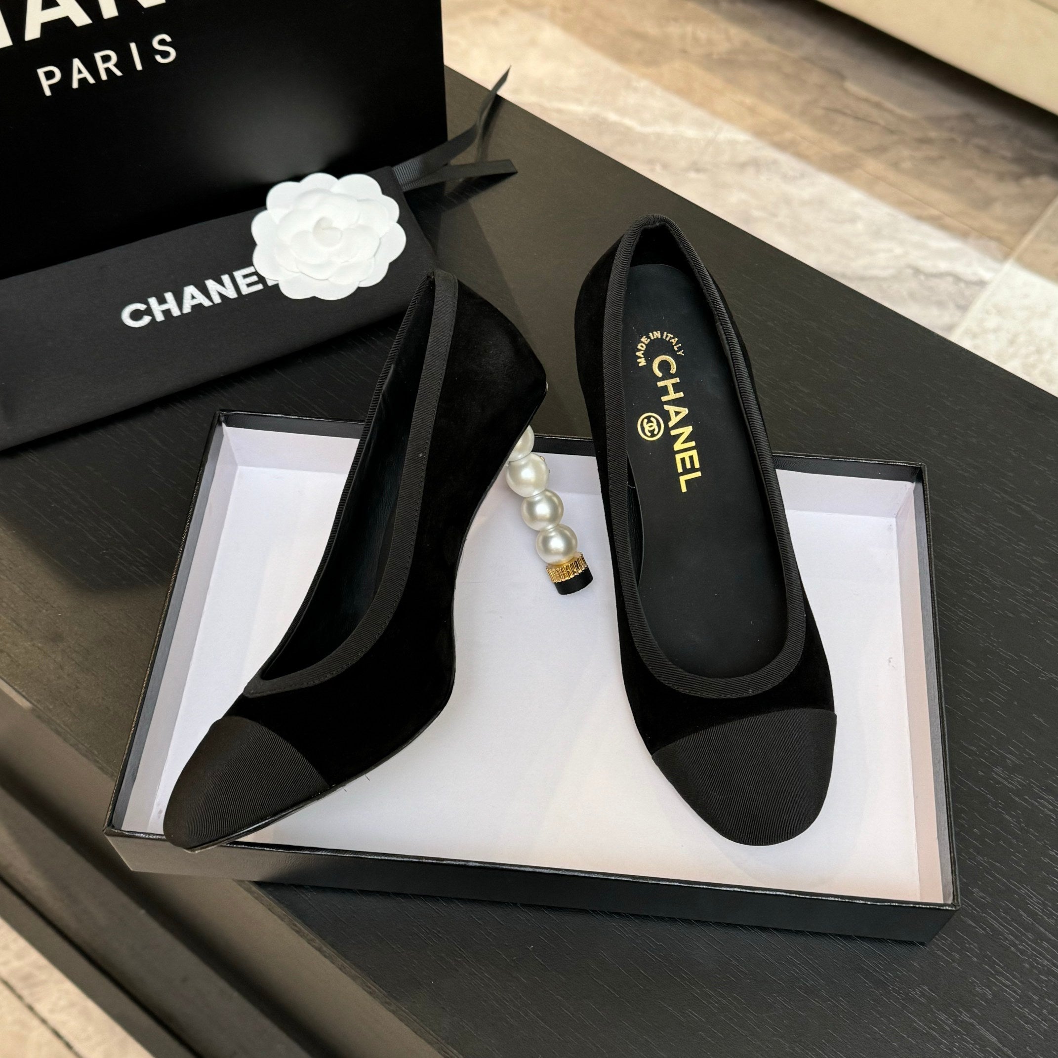 CHANEL 25S PUMP 85MM IN BLACK SUEDE AND FABRIC PEARL ACCENTS