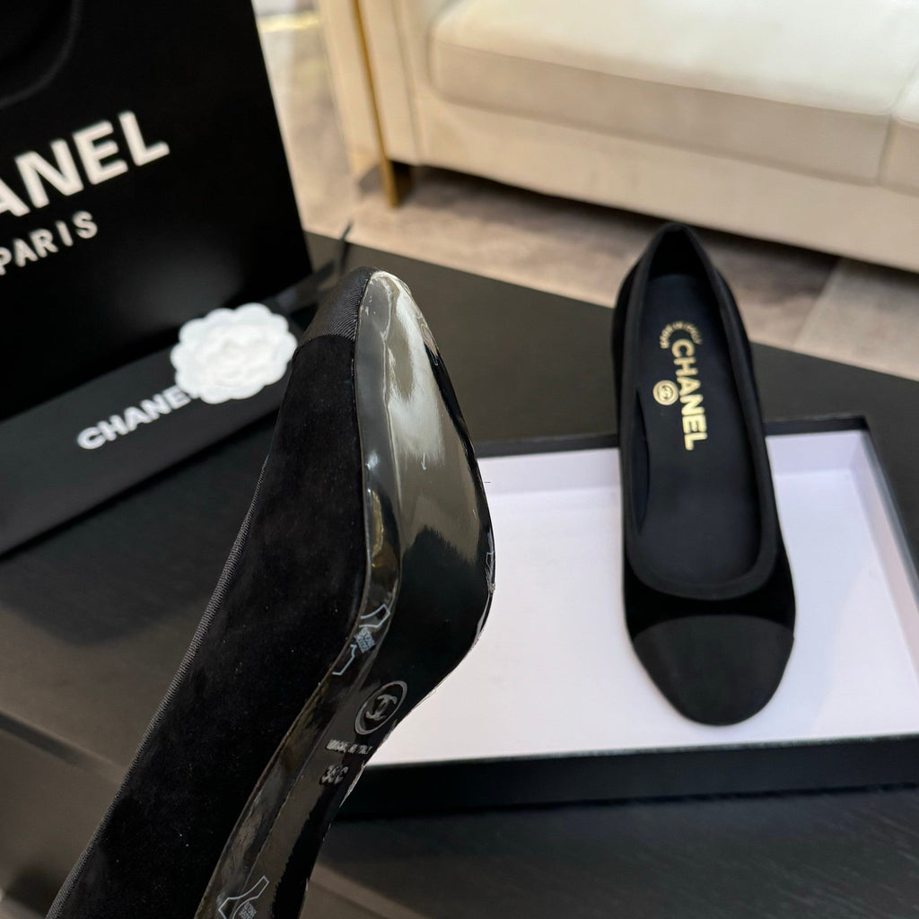 CHANEL 25S PUMP 85MM IN BLACK SUEDE AND FABRIC PEARL ACCENTS