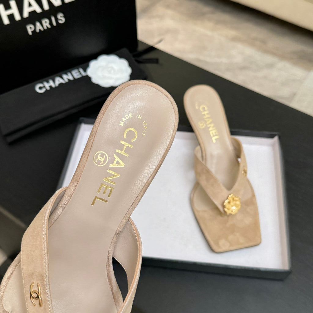CHANEL 26S CAMELLIA THONG MULE IN BEIGE LAMBSKIN