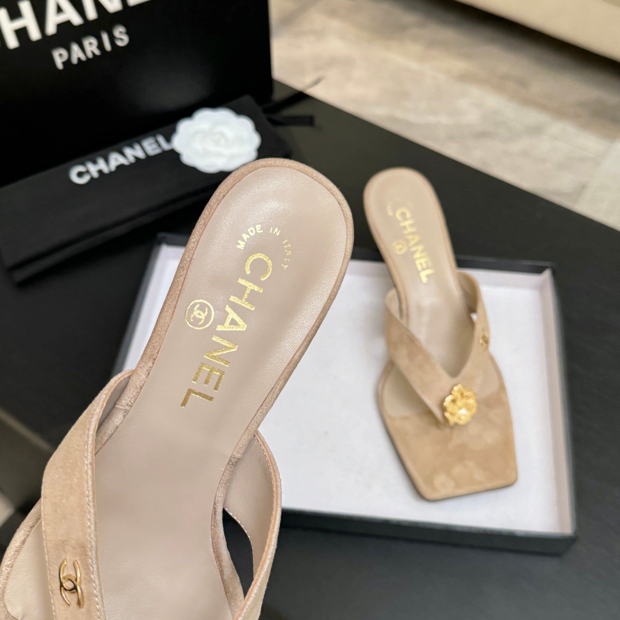 CHANEL 26S CAMELLIA THONG MULE IN BEIGE LAMBSKIN
