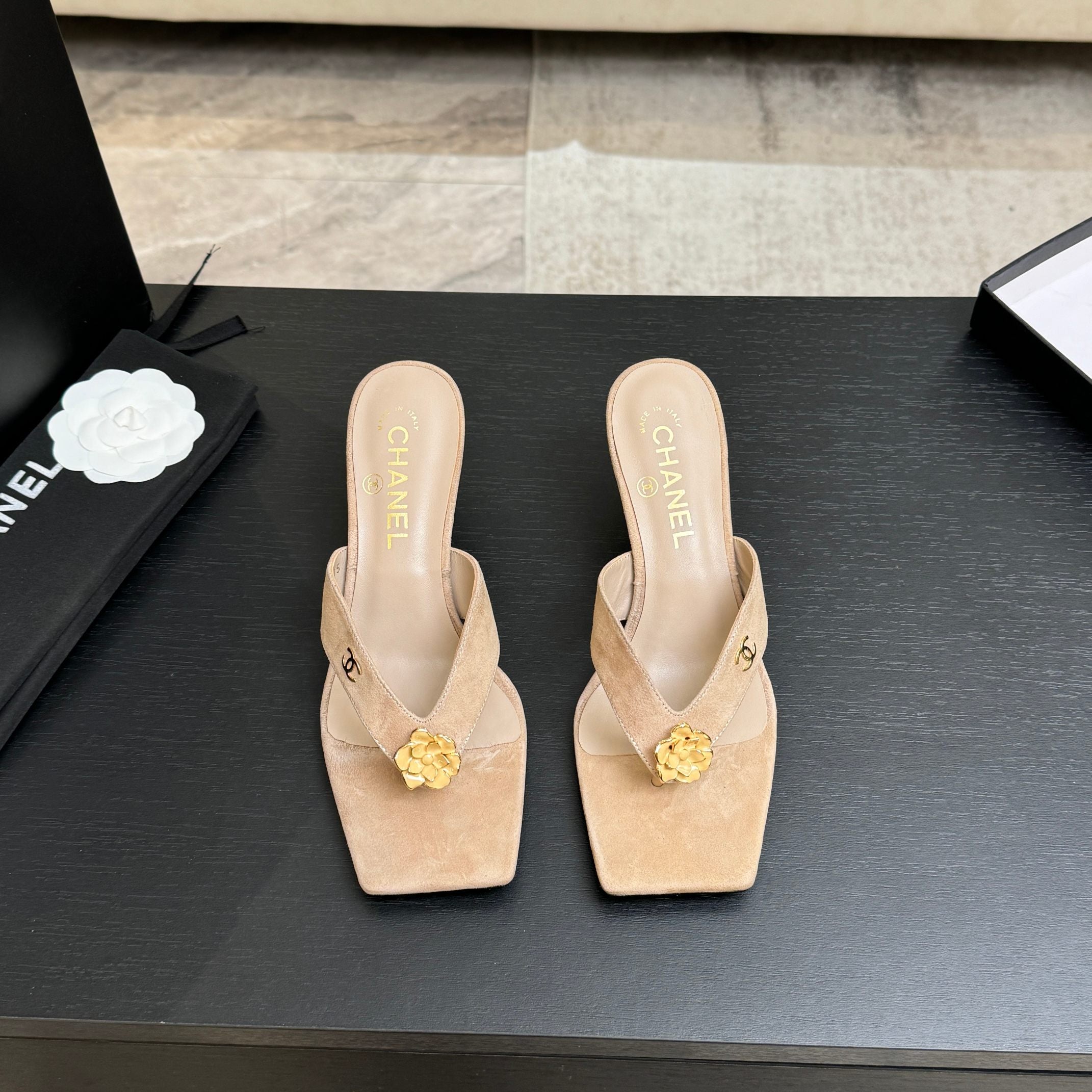 CHANEL 26S CAMELLIA THONG MULE IN BEIGE LAMBSKIN