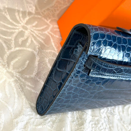 KELLY CUT 31 IN NAVY BLUE SHINNY ALLIGATOR LEATHER WITH SILVER HARDWARE