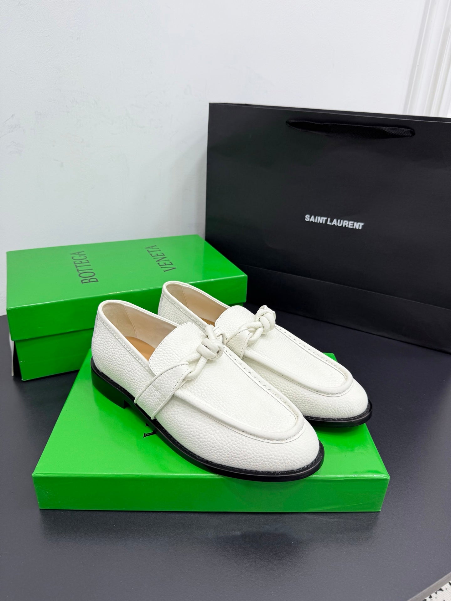 BOTTEGA VENETA 26S LOAFERS IN WHITE GRAINED CALFSKIN