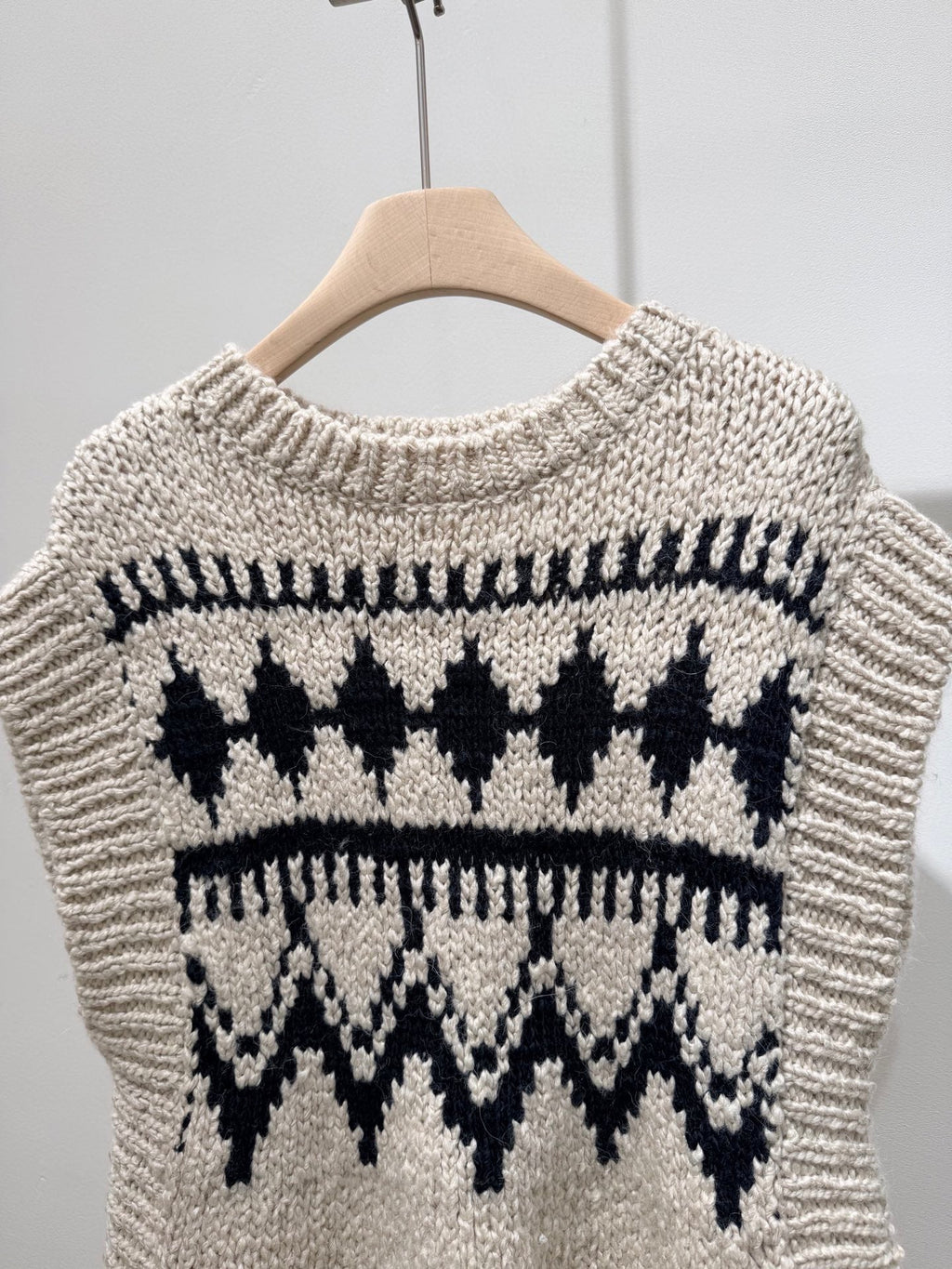 DIOR 25S SLEEVELESS SWEATER 495
