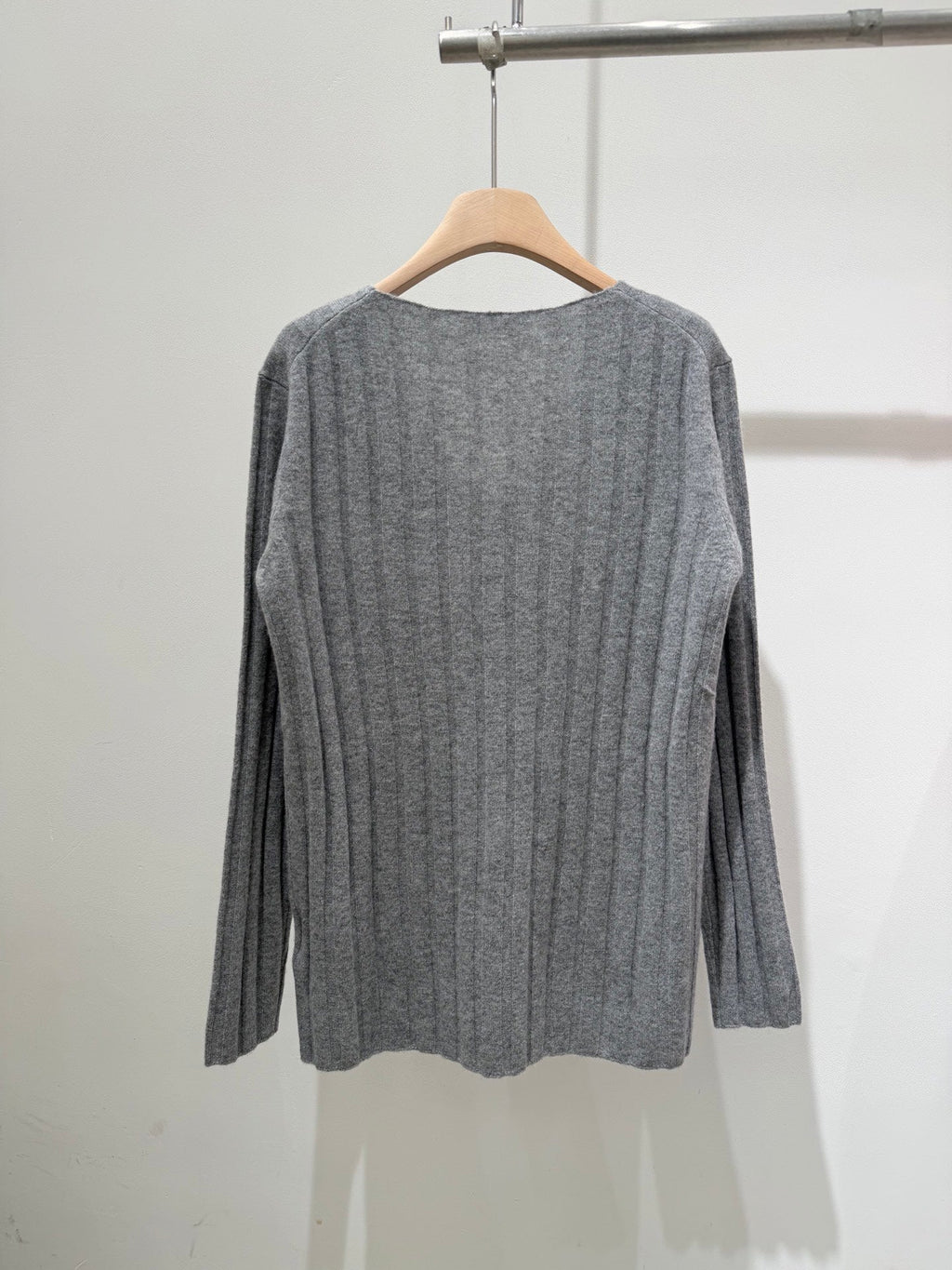 MIUMIU V-NECK SWEATER STYLE 761