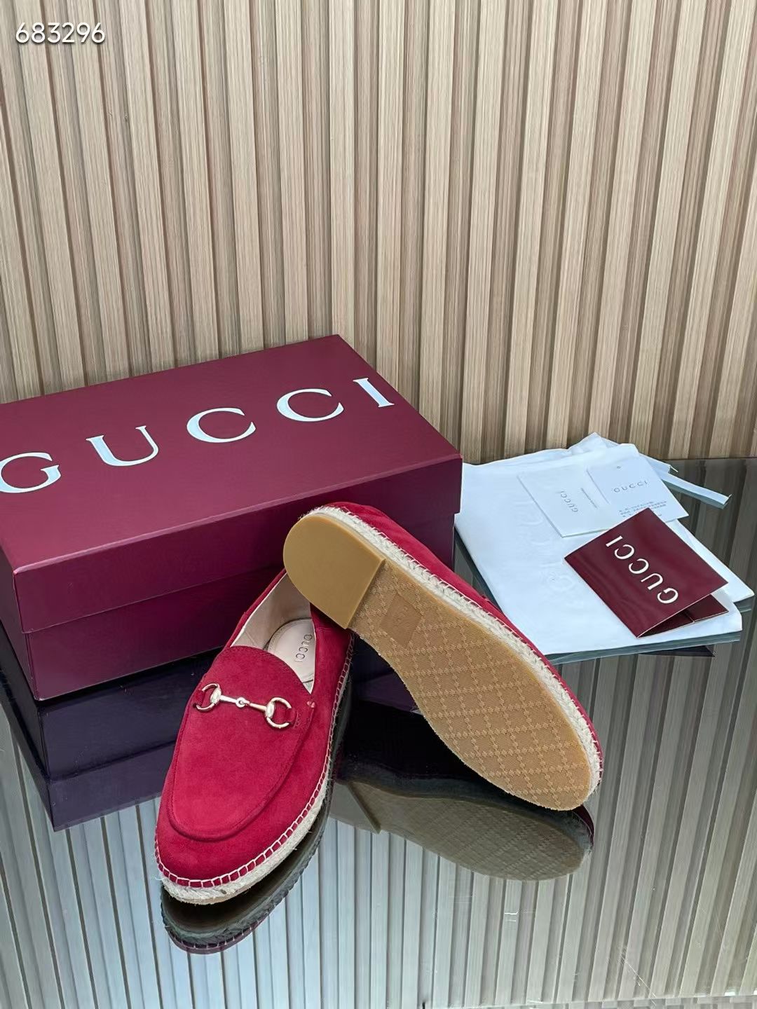 GUCCI 26S LOAFER IN DARK RED SUEDE