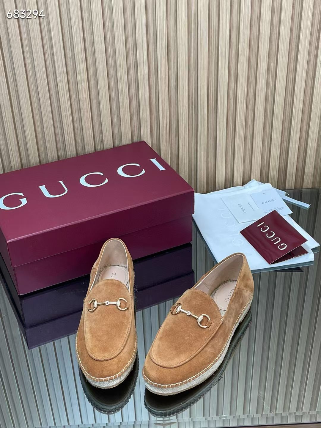 GUCCI 26S LOAFER IN BROWN SUEDE