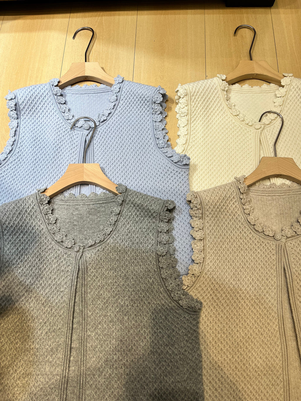 LP 26S LACE CASHMERE VEST 629