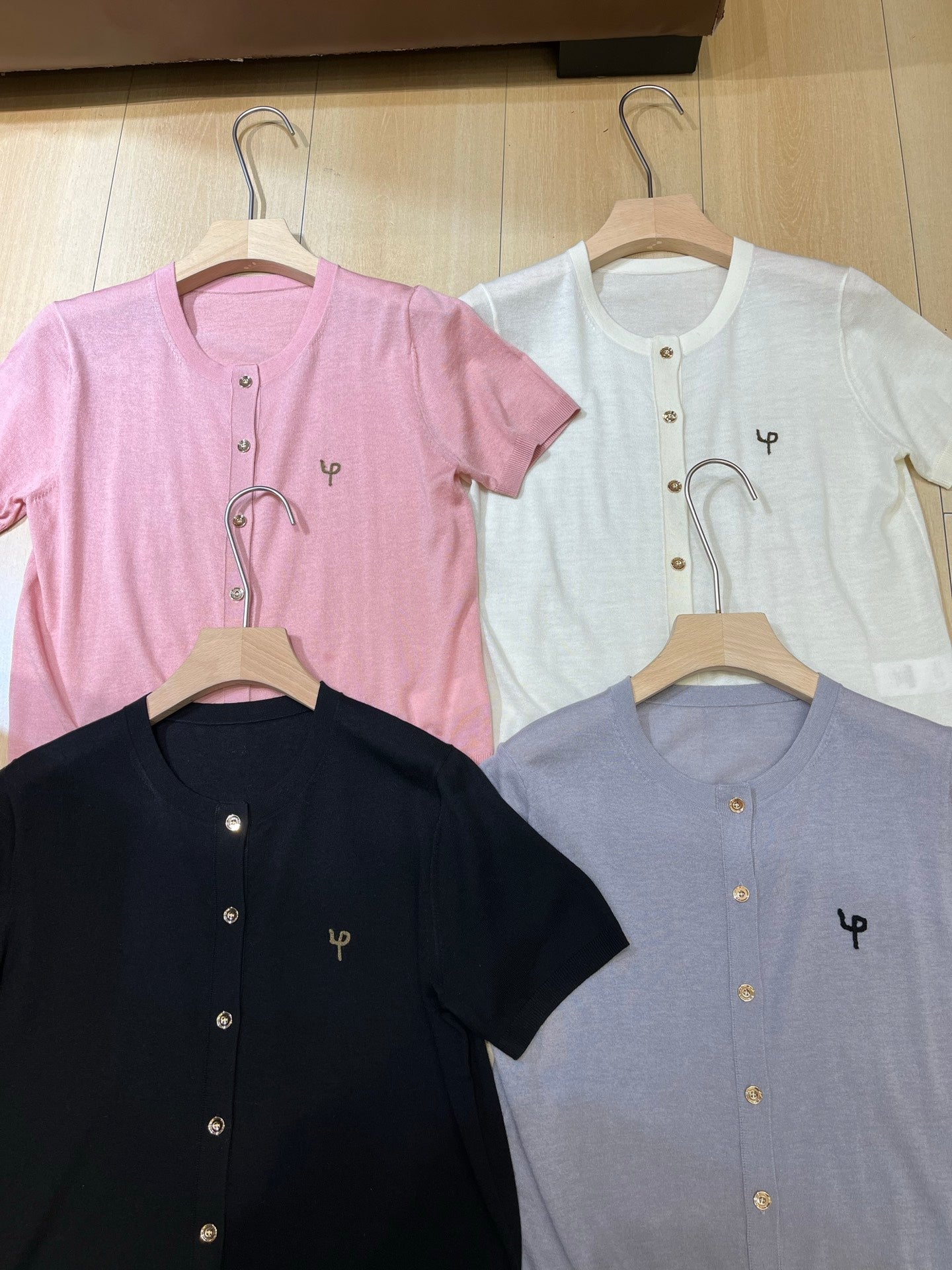 LORO PIANA 26S SHORT SLEEVE CARDIGAN 842