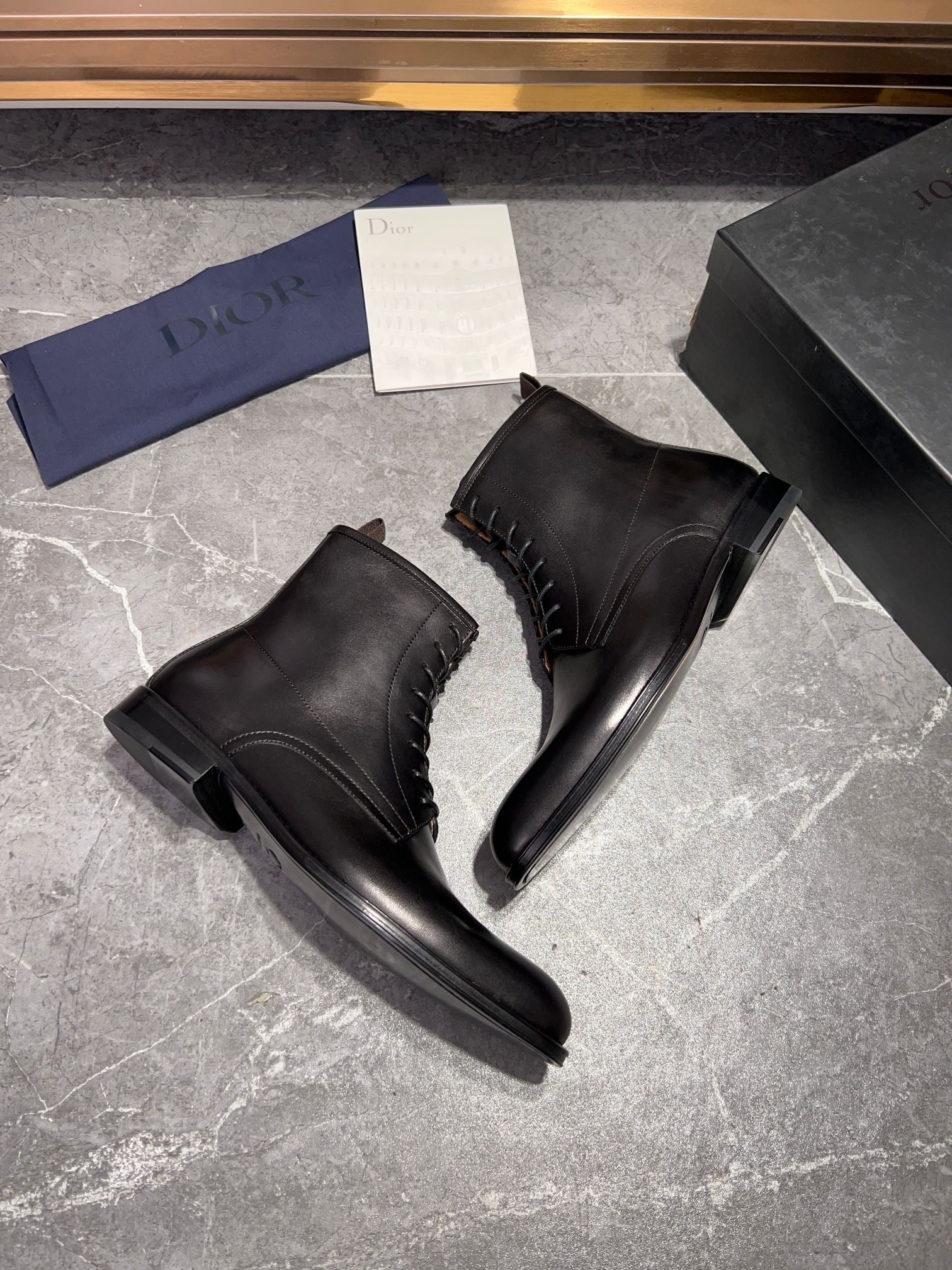 CD JUMP LACE-UP BOOT BLACK CALFSKIN