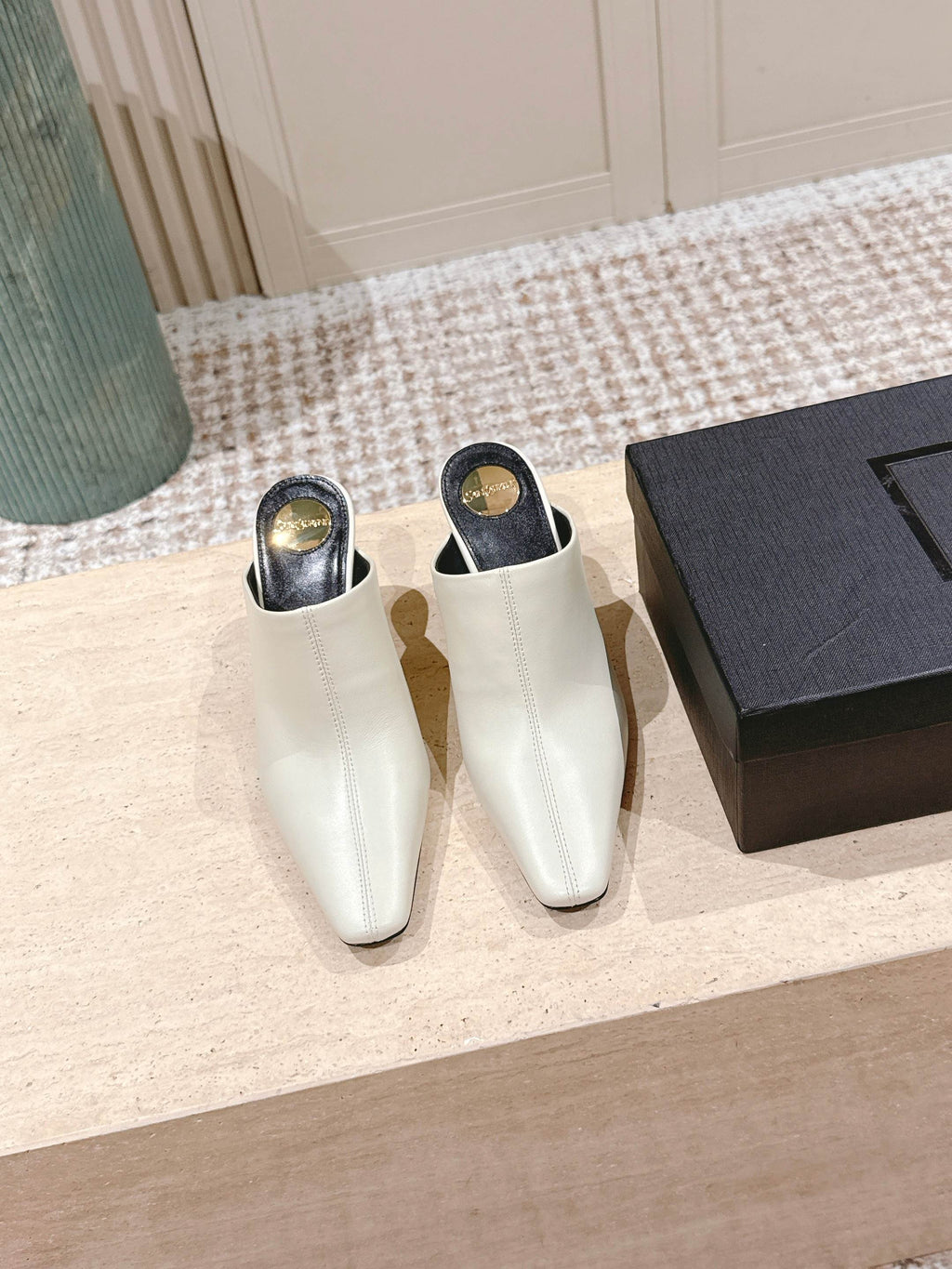 YSL 25S JILL MULES IN IVORY SMOOTH CALFSKIN