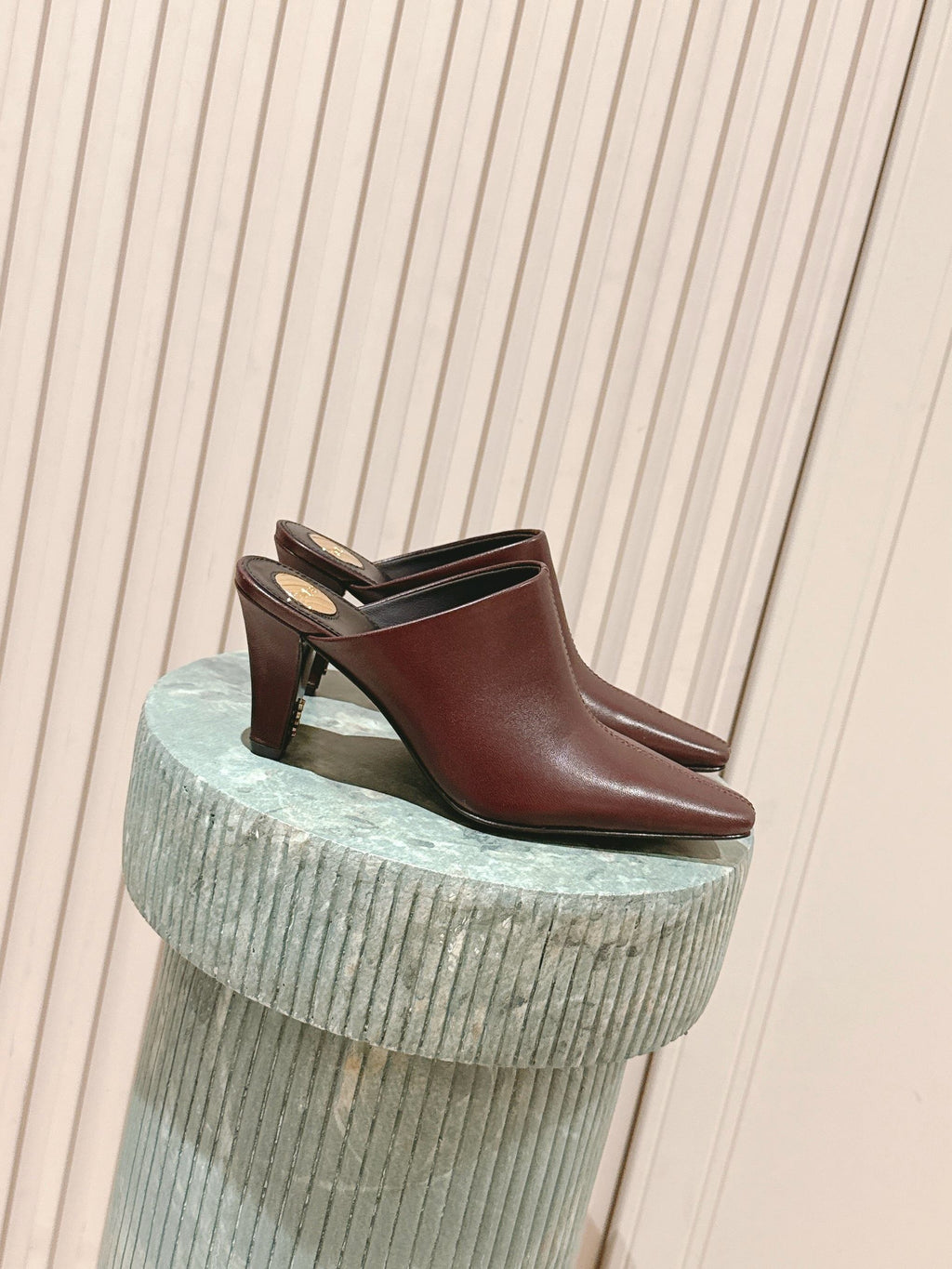 YSL 25S JILL MULES IN BURGUNDY SMOOTH CALFSKIN