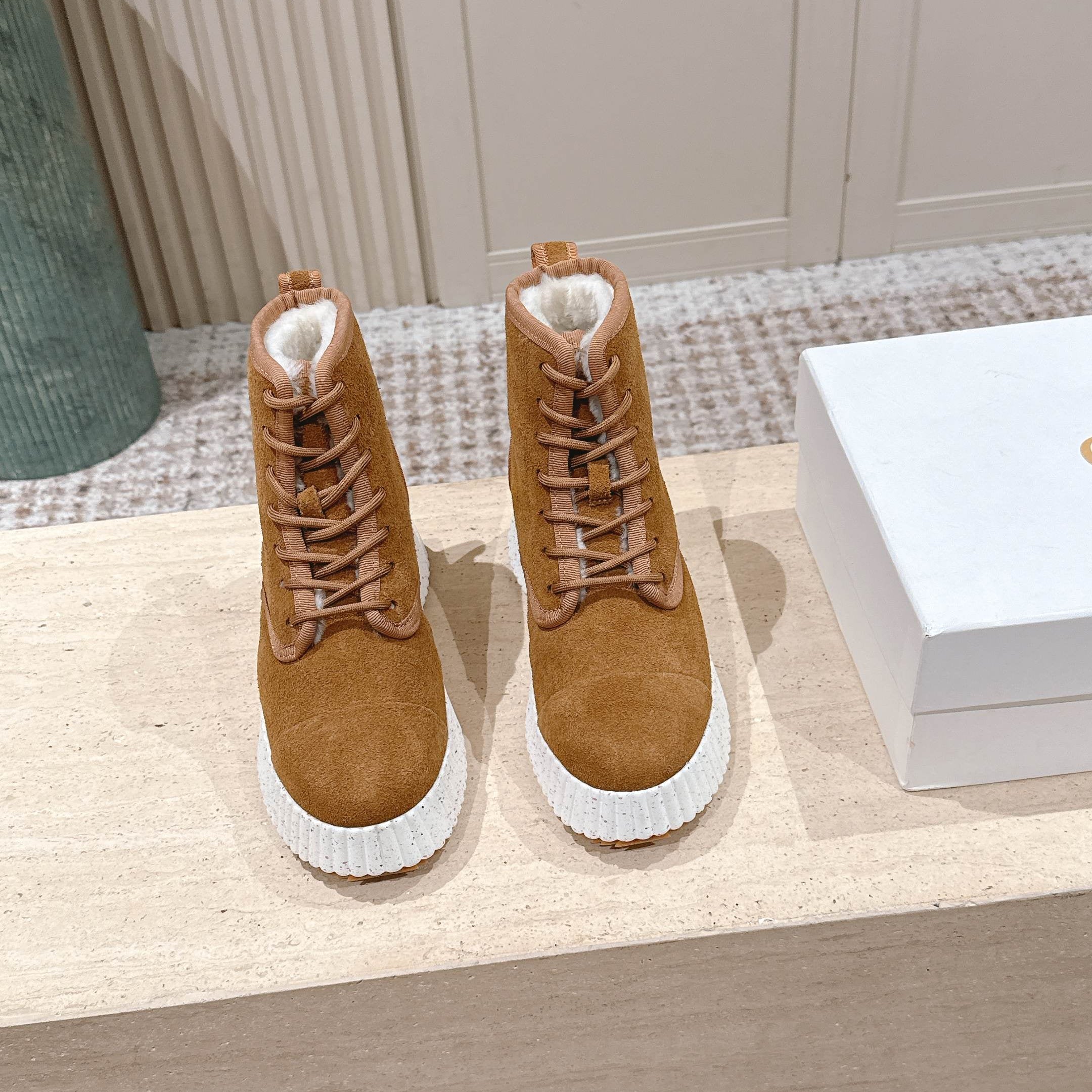 CHLOÉ 26S PLATFORM SOLE BOOTS 68 MM IN BROWN SUEDE