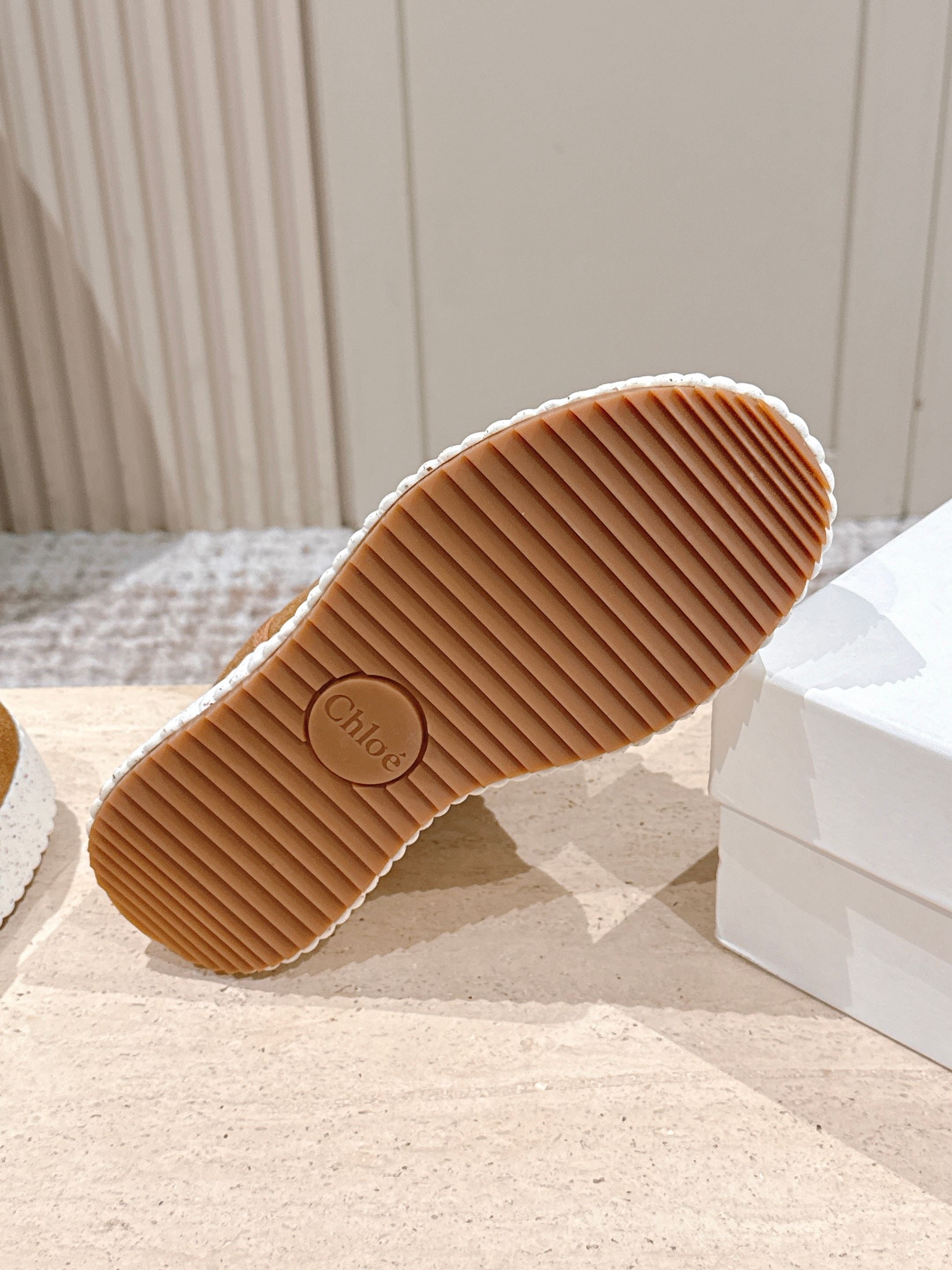 CHLOÉ 26S PLATFORM SOLE BOOTS 68 MM IN BROWN SUEDE