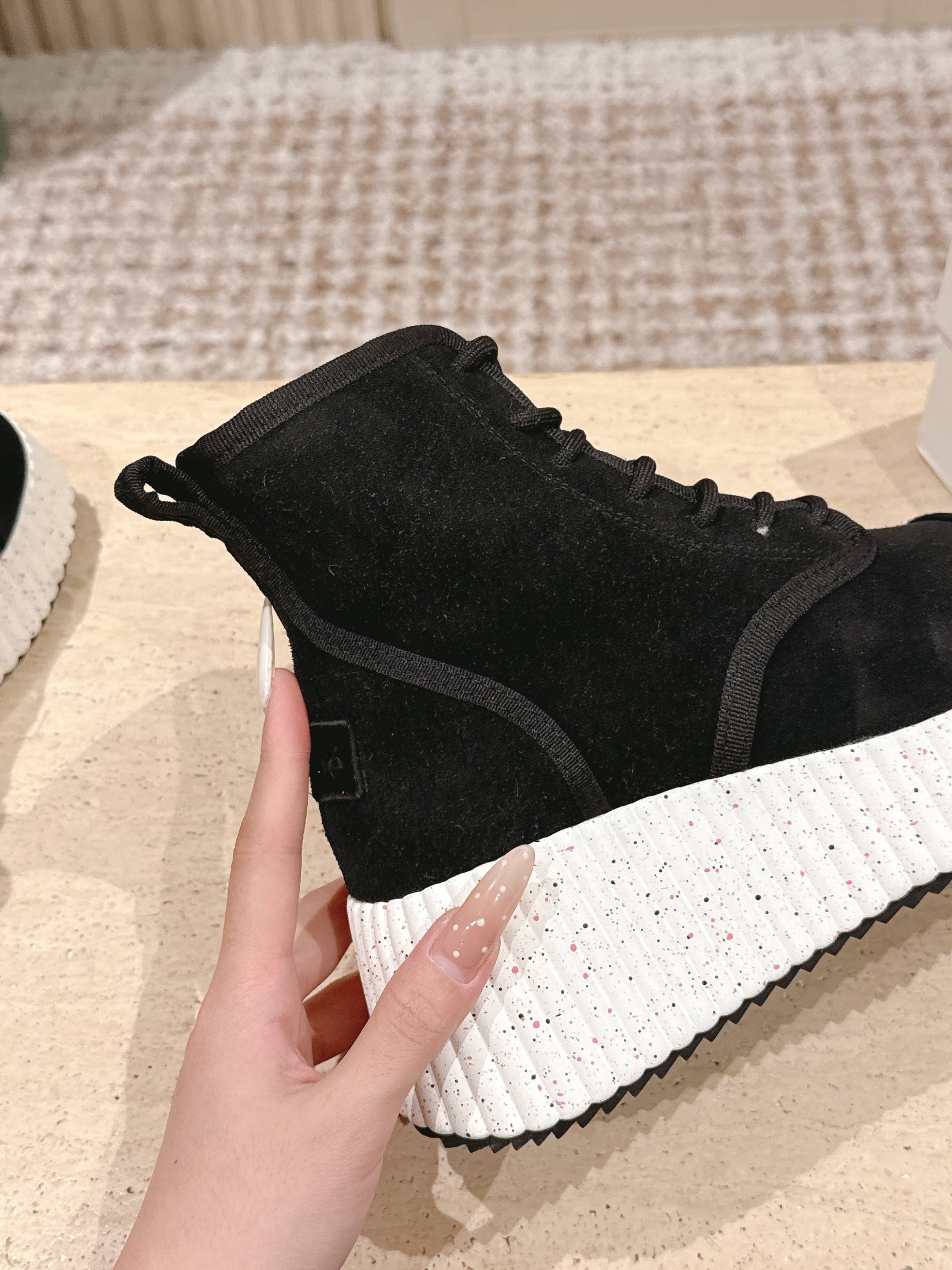 CHLOÉ 26S PLATFORM SOLE BOOTS 68 MM IN BLACK SUEDE