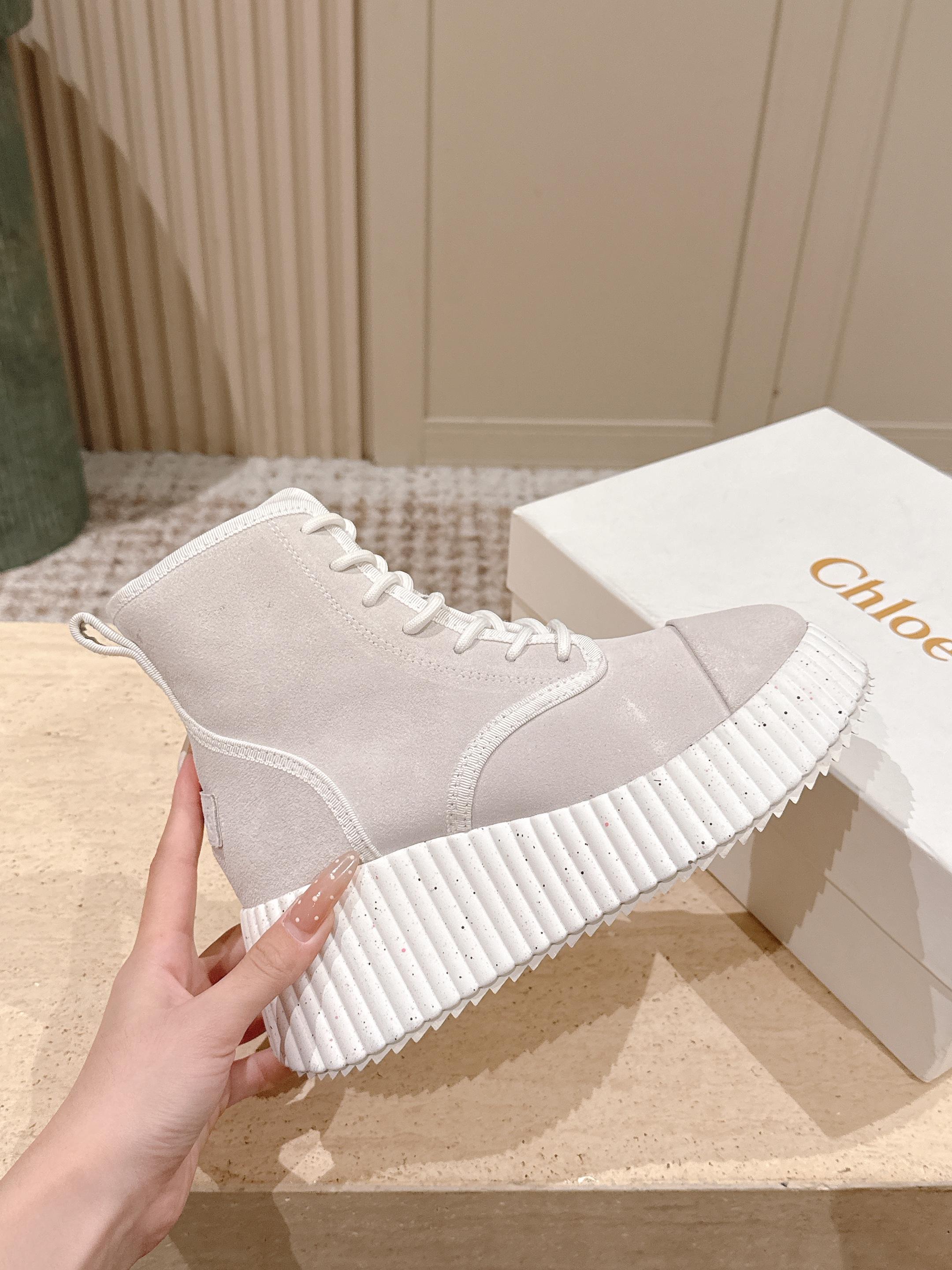 CHLOÉ 26S PLATFORM SOLE BOOTS 68 MM IN LIGHT BLUSH GRAY SUEDE
