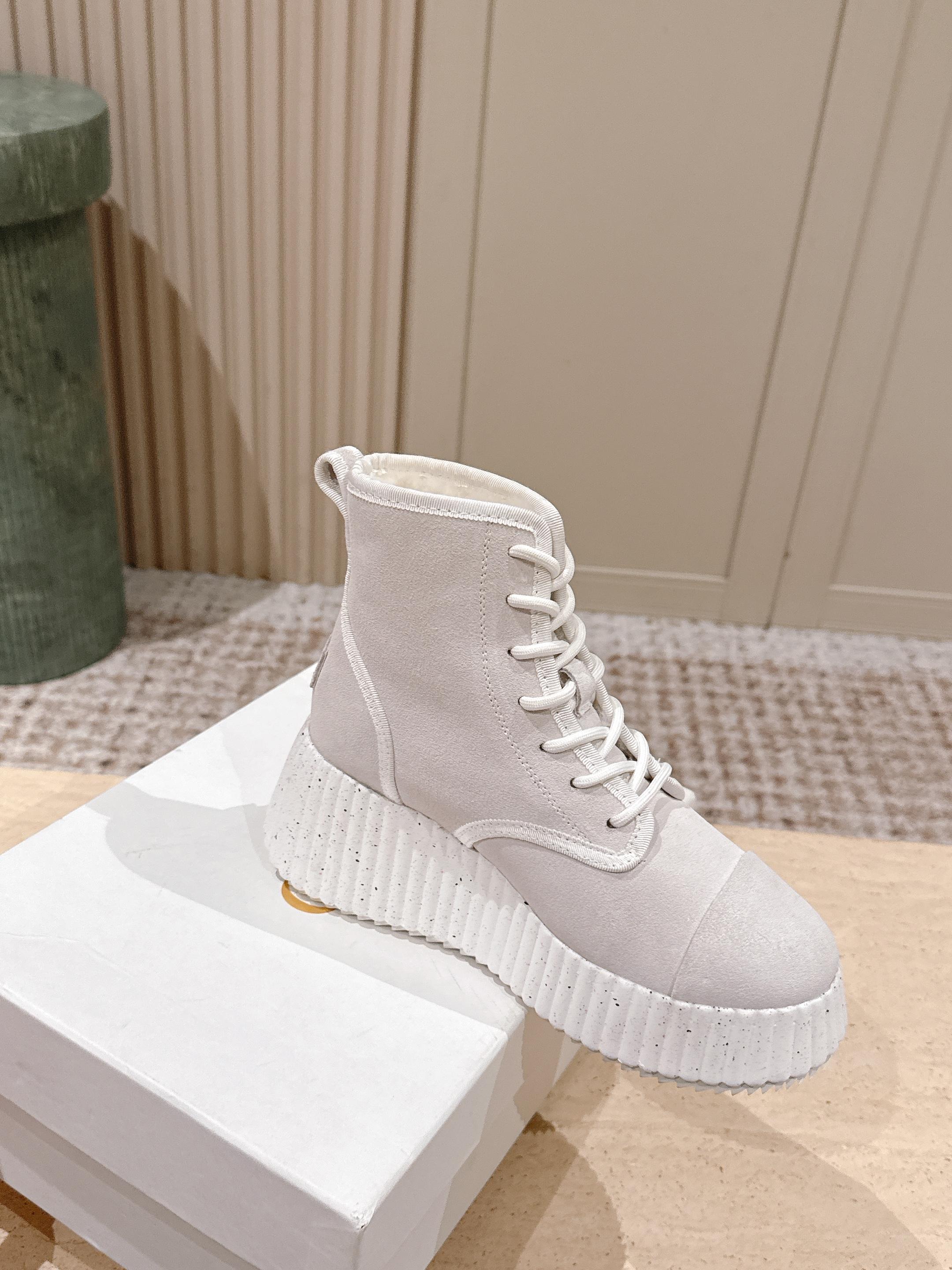 CHLOÉ 26S PLATFORM SOLE BOOTS 68 MM IN LIGHT BLUSH GRAY SUEDE