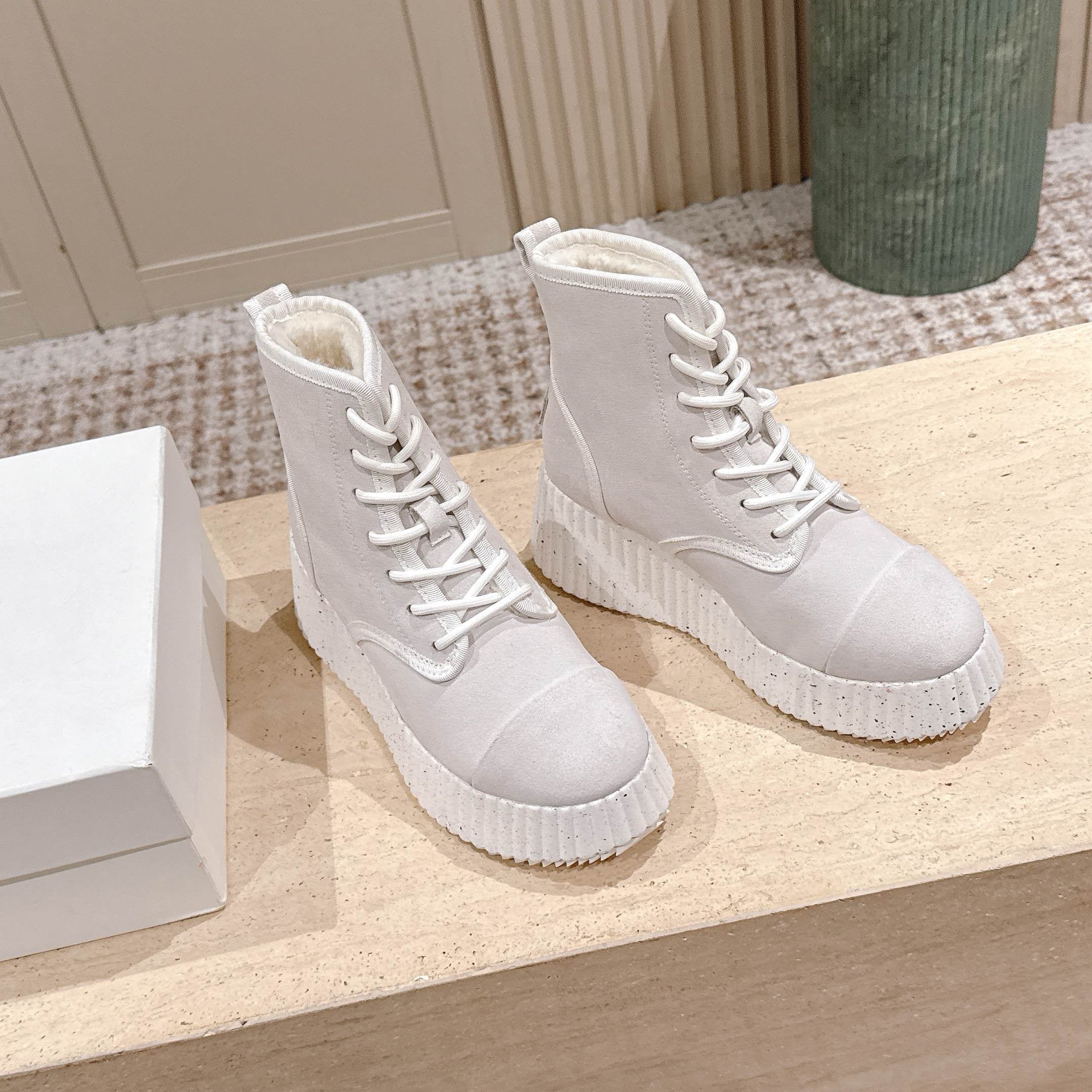 CHLOÉ 26S PLATFORM SOLE BOOTS 68 MM IN LIGHT BLUSH GRAY SUEDE