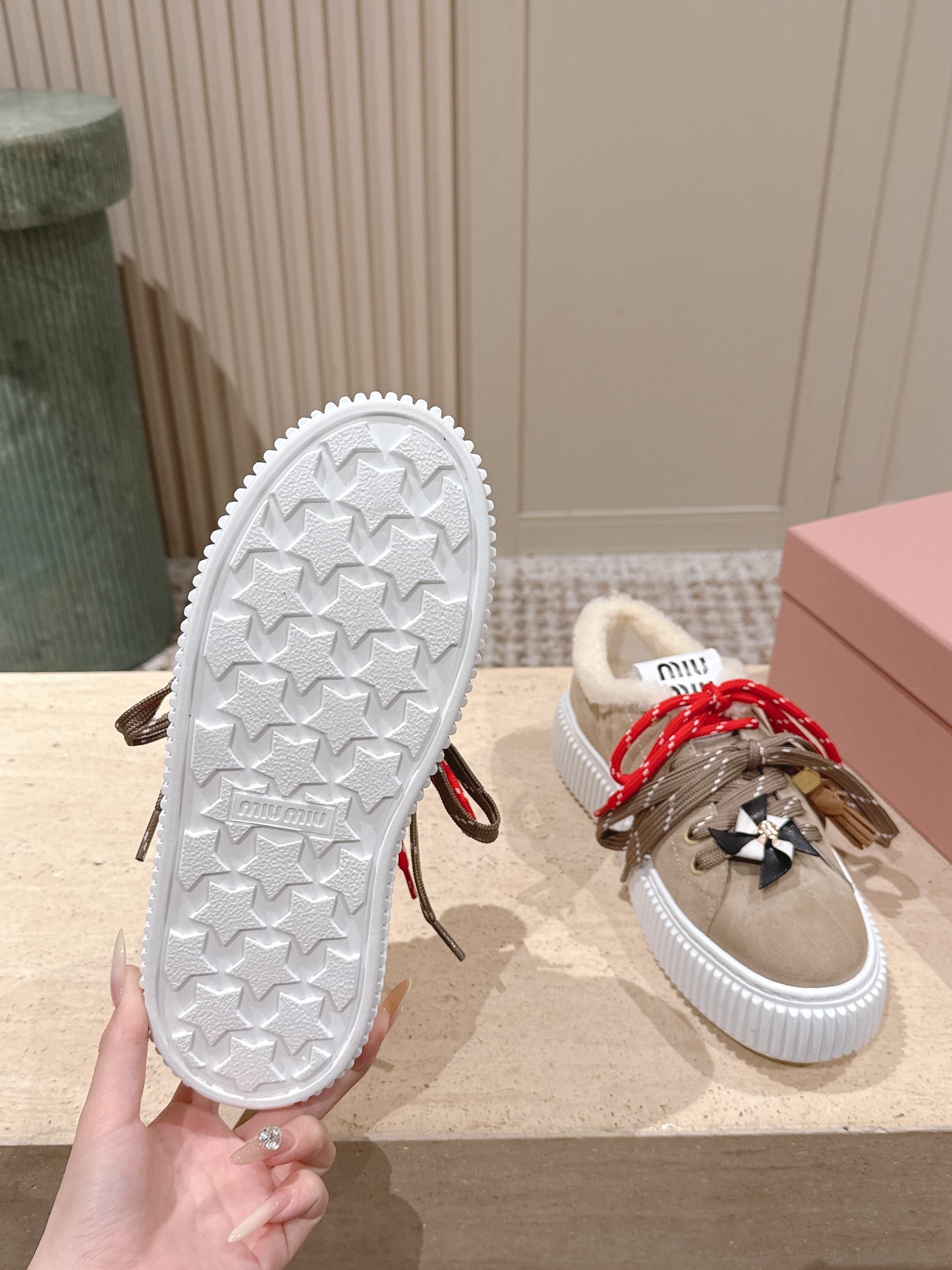 MIUMIU 25S SNEAKERS 50MM IN DARK BEIGE SUEDE WITH SHEARLING