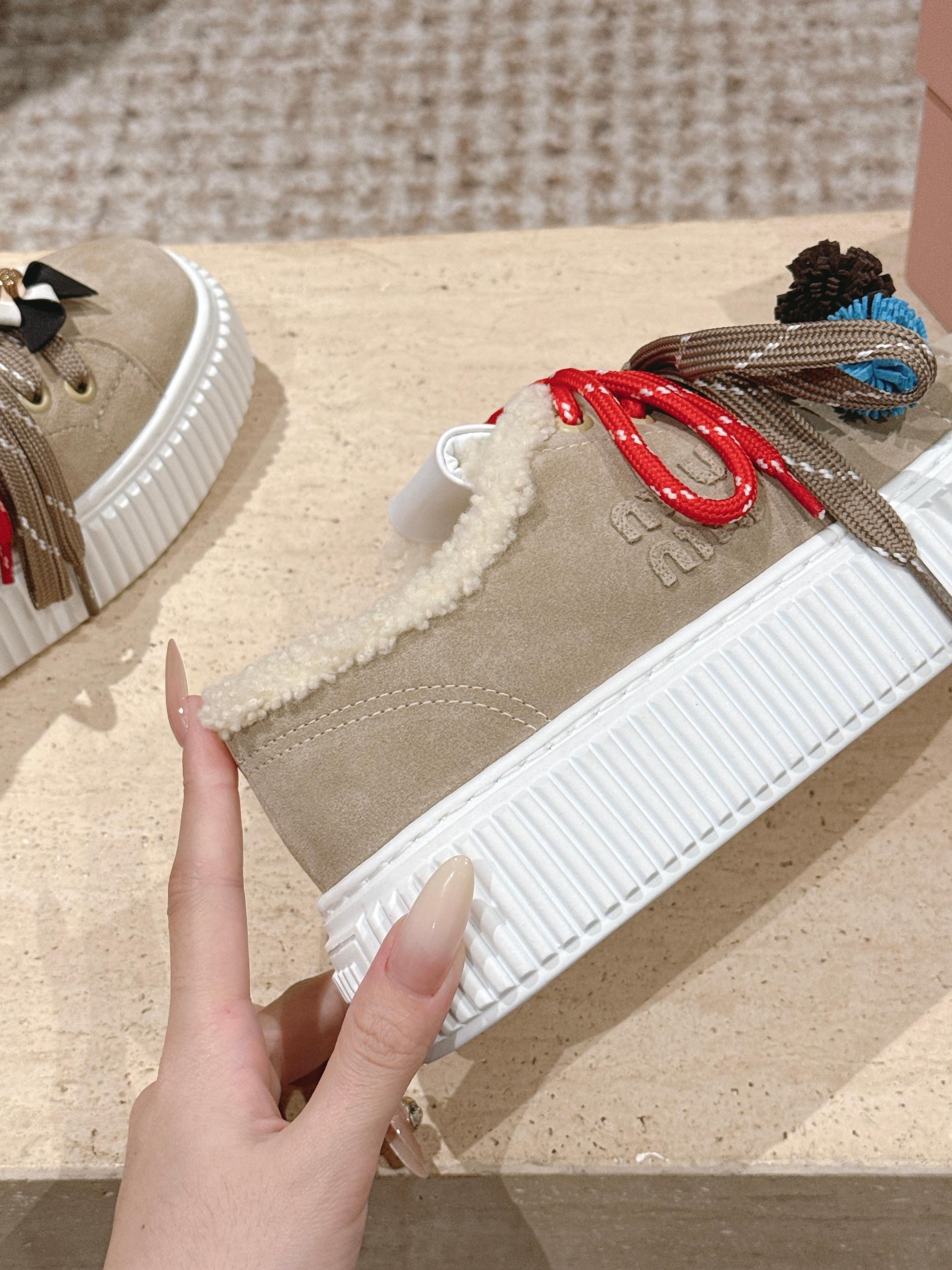 MIUMIU 25S SNEAKERS 50MM IN DARK BEIGE SUEDE WITH SHEARLING