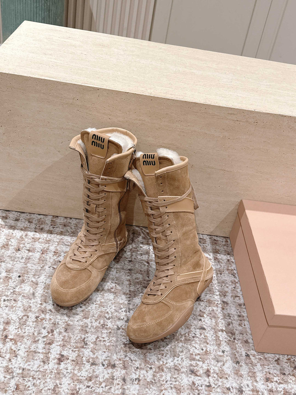 MIUMIU 25S ANKLE BOOTS IN LIGHT BROWN SUEDE WITH SHEARLING